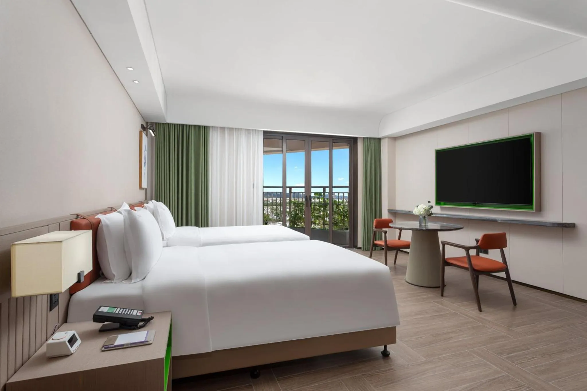 Photo of the whole room, Bed in Holiday Inn Resort Sanya Bay by IHG