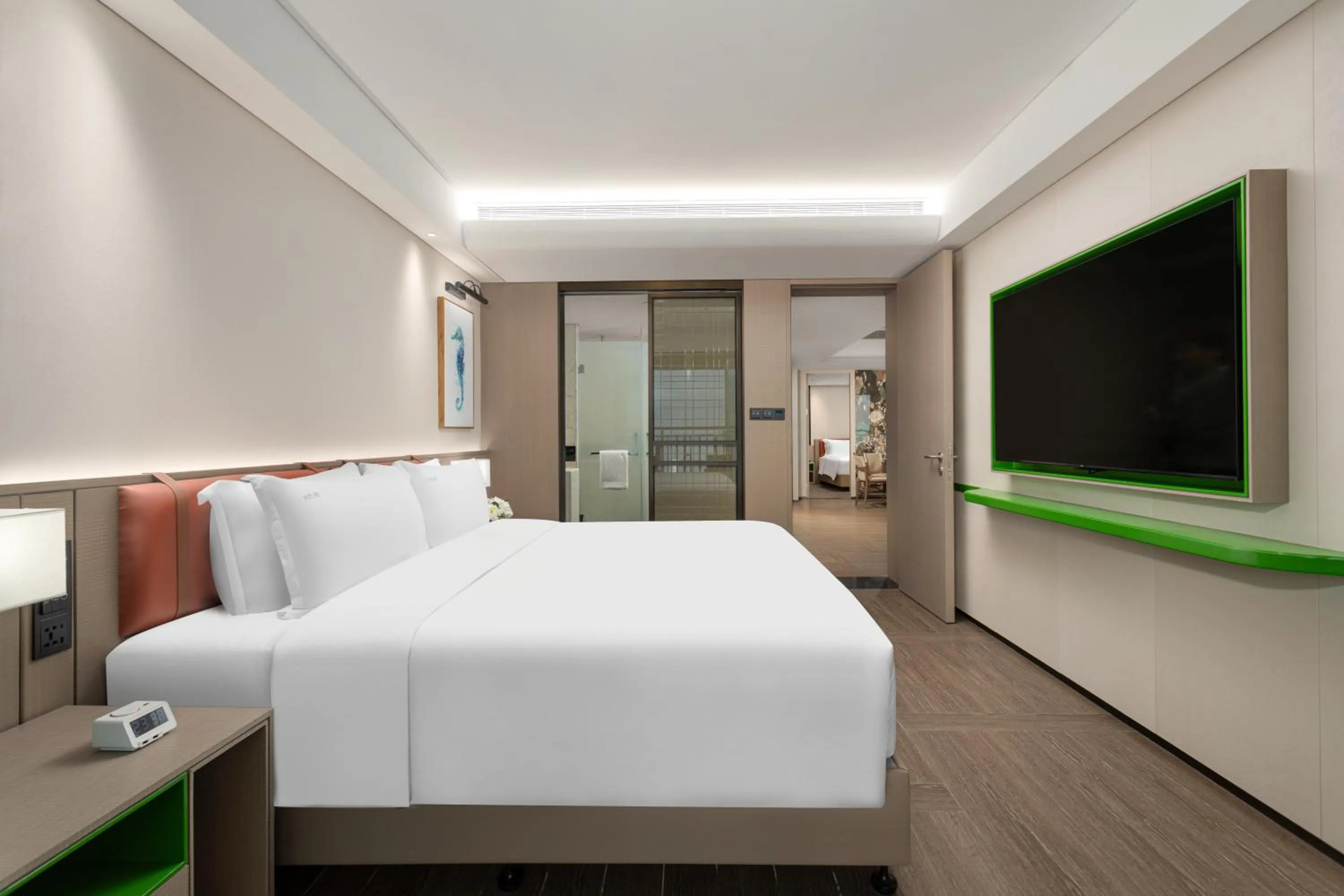 Bedroom, Bed in Holiday Inn Resort Sanya Bay by IHG