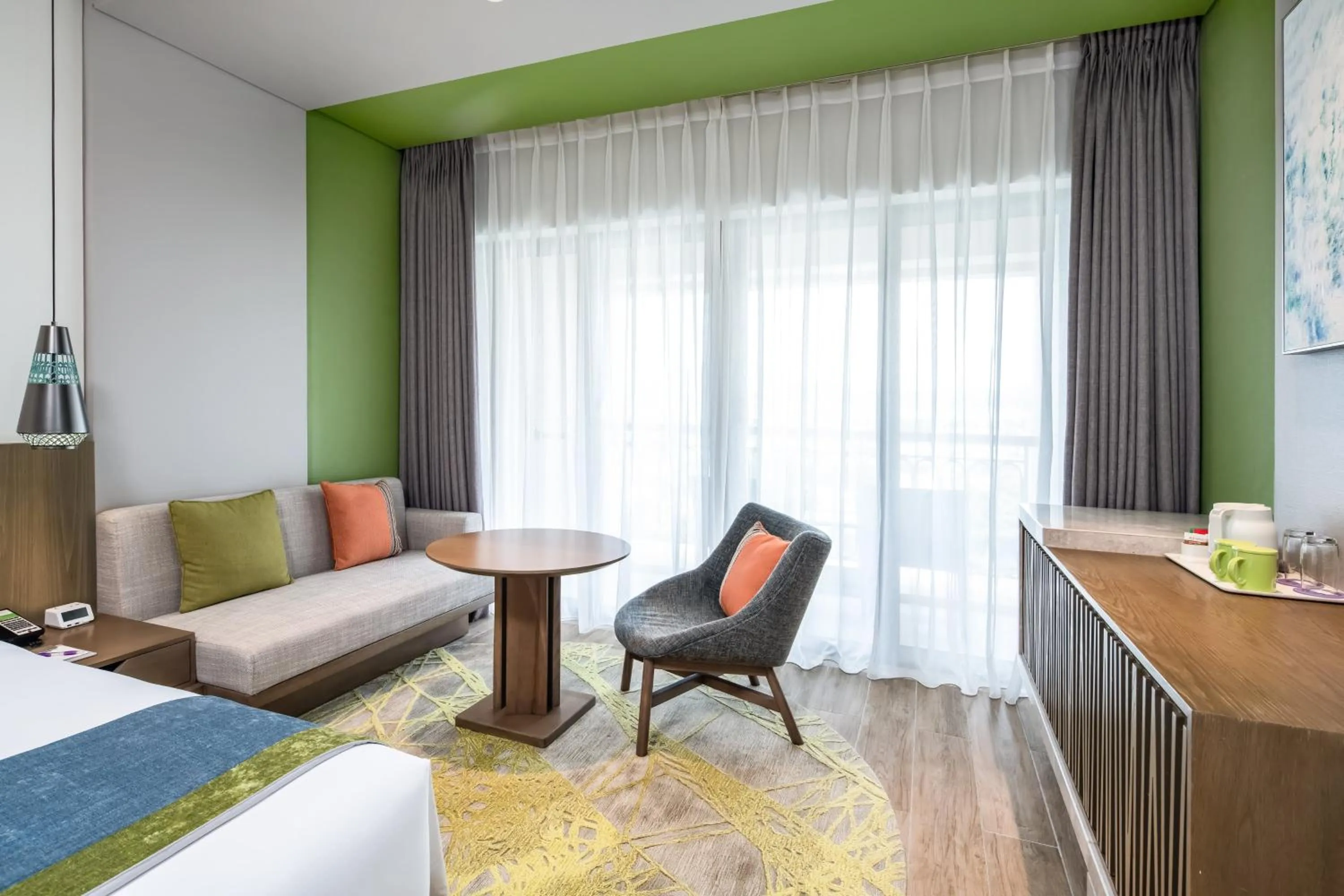 Photo of the whole room, Bed in Holiday Inn Resort Sanya Bay by IHG