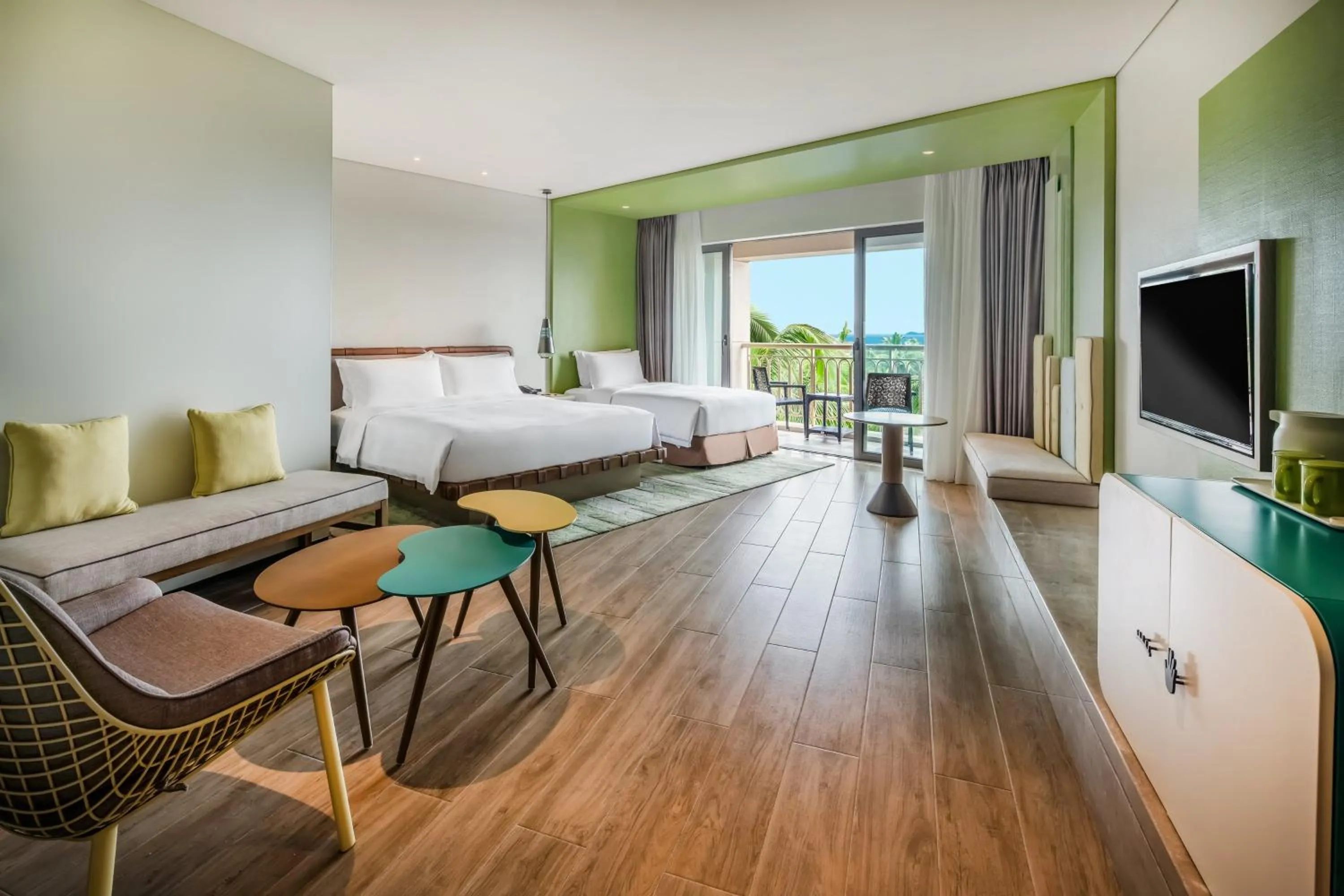 Photo of the whole room, Bed in Holiday Inn Resort Sanya Bay by IHG