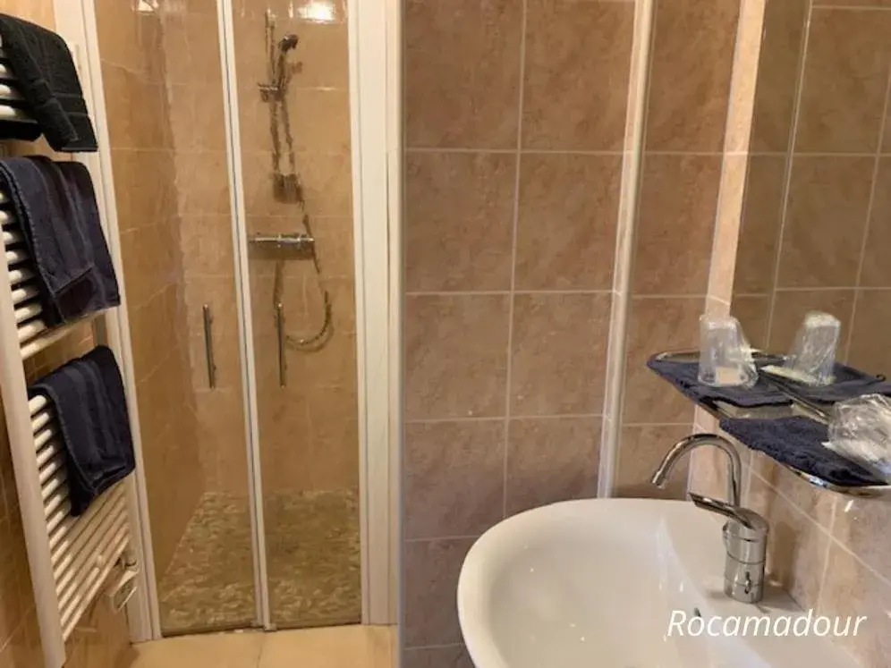 Double Room - Disability Access in A L'ETAPE DE LA FERME Double Room - Disability Access in A L'ETAPE DE LA FERME