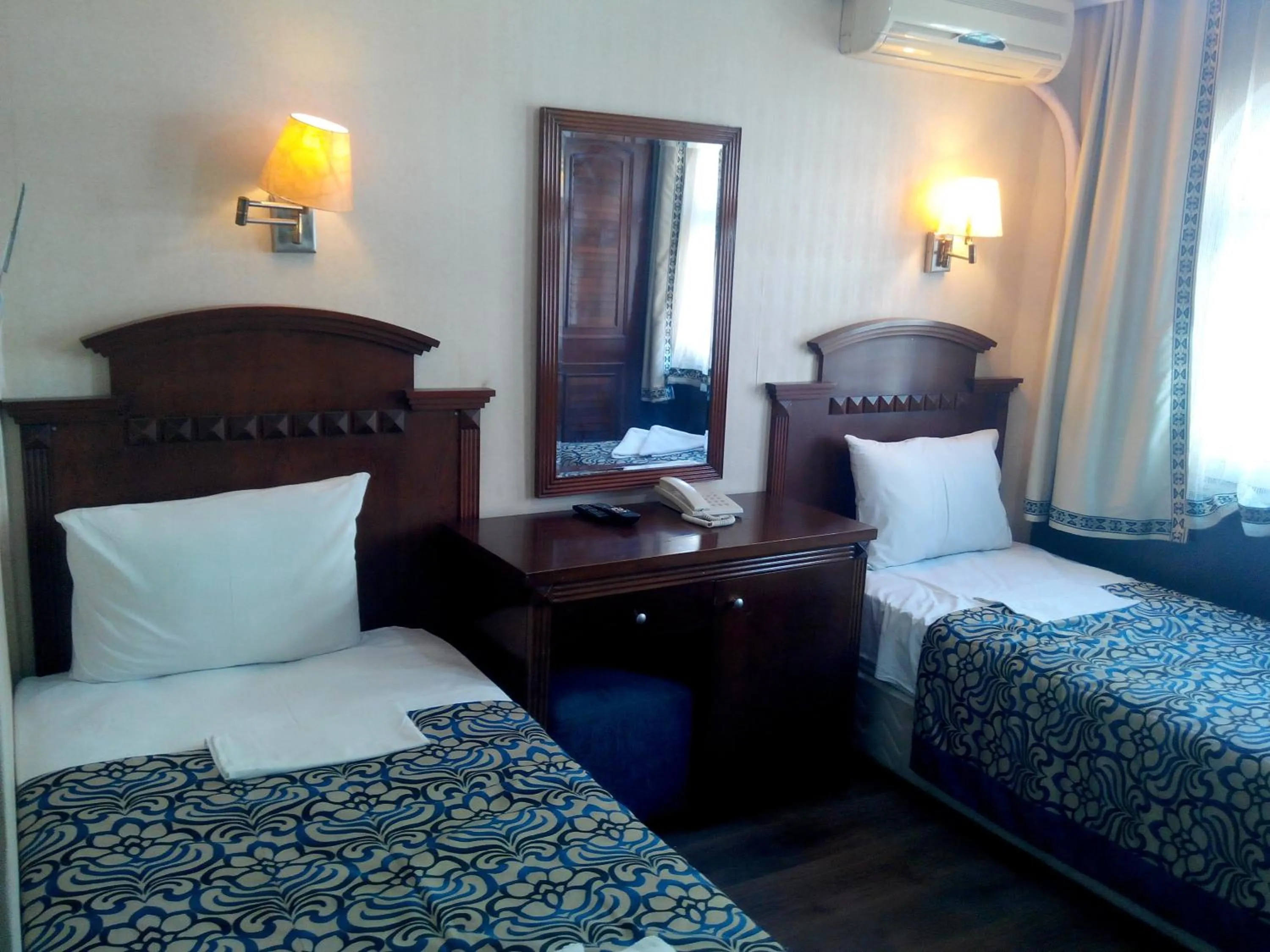 Bedroom, Bed in Hotel Red Rose