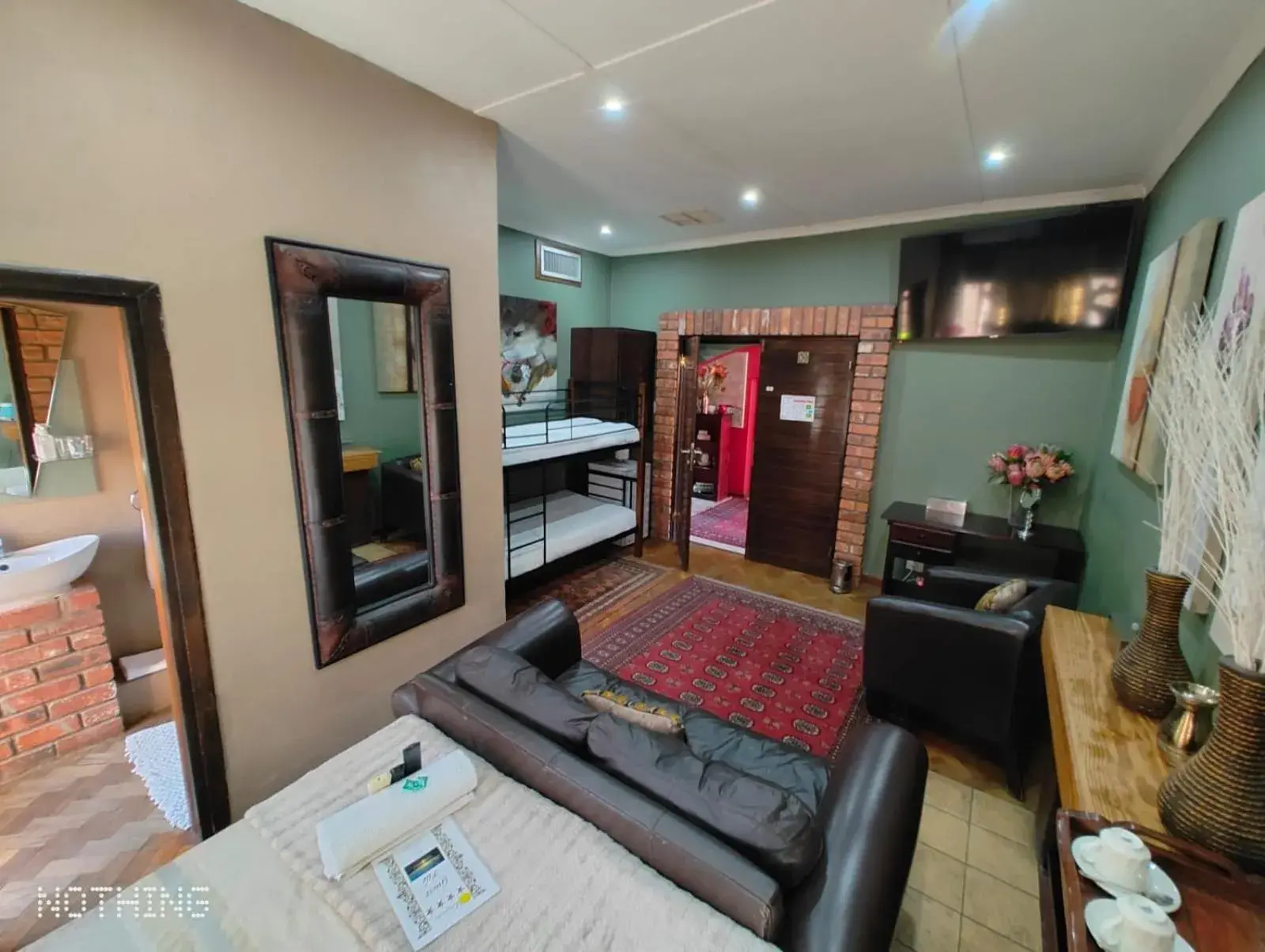 Family Room - single occupancy in Moonriver Guesthouse Family Room - single occupancy in Moonriver Guesthouse