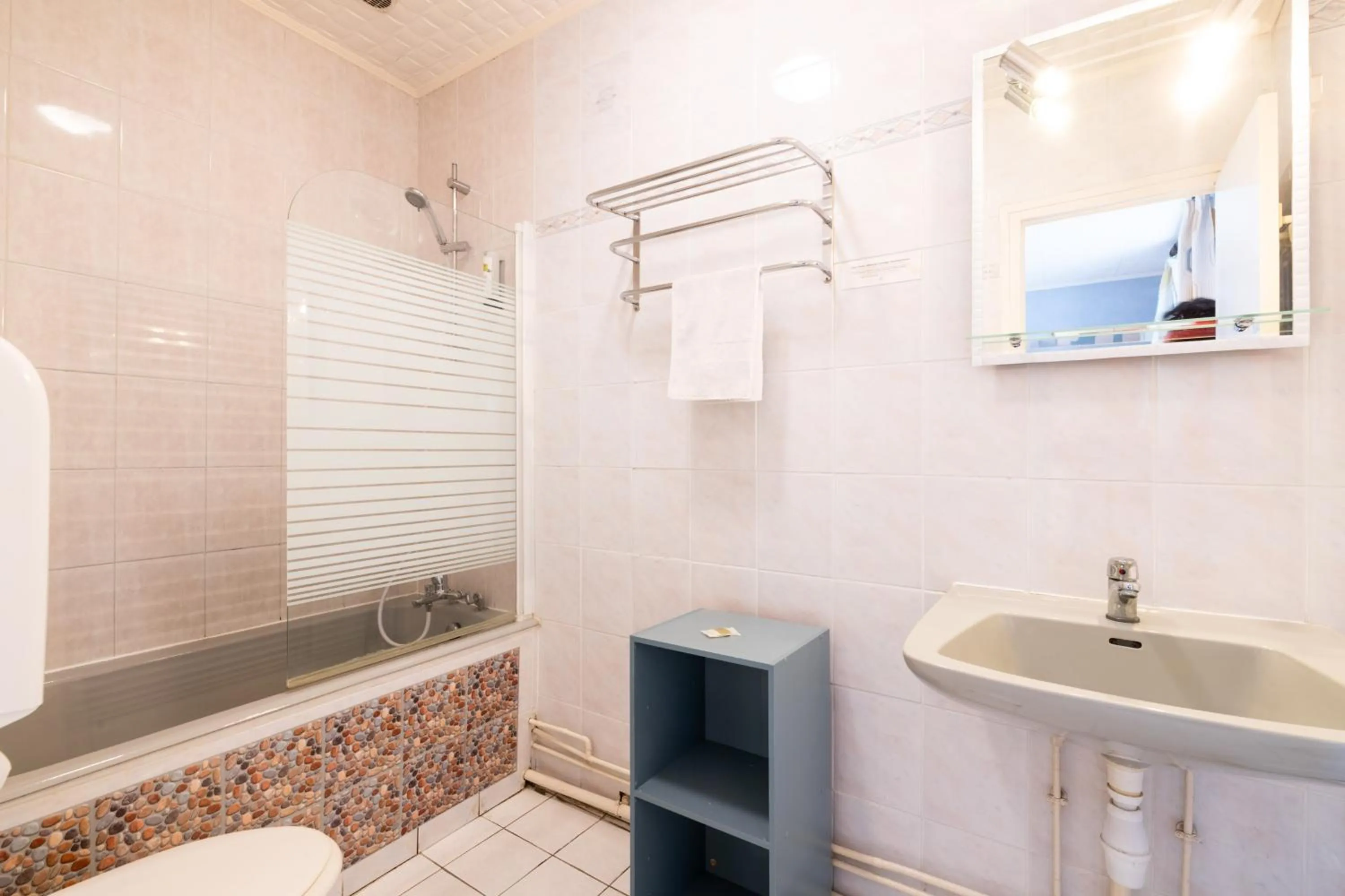 Bathroom in Logis Hôtel La crémaillère