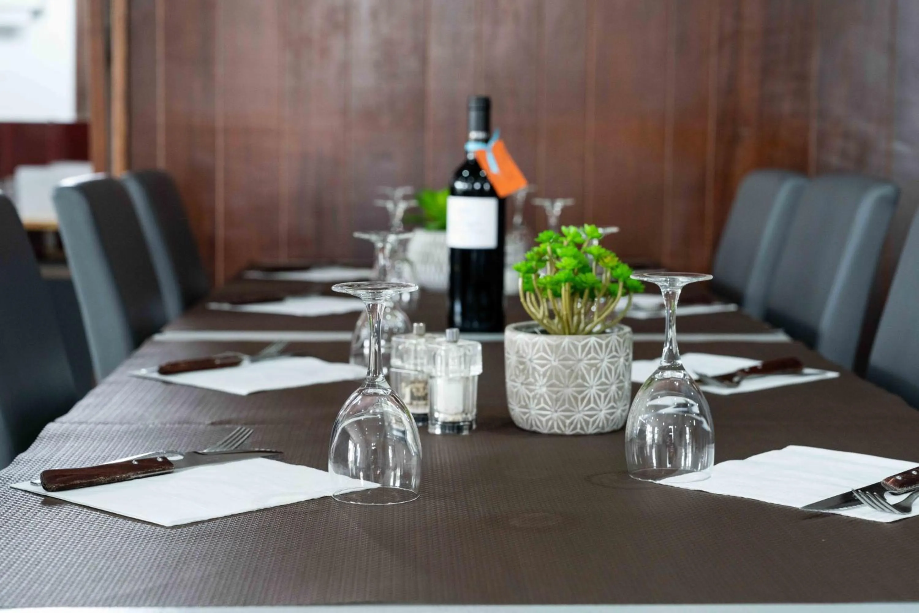 Restaurant/places to eat in Logis Hôtel La crémaillère