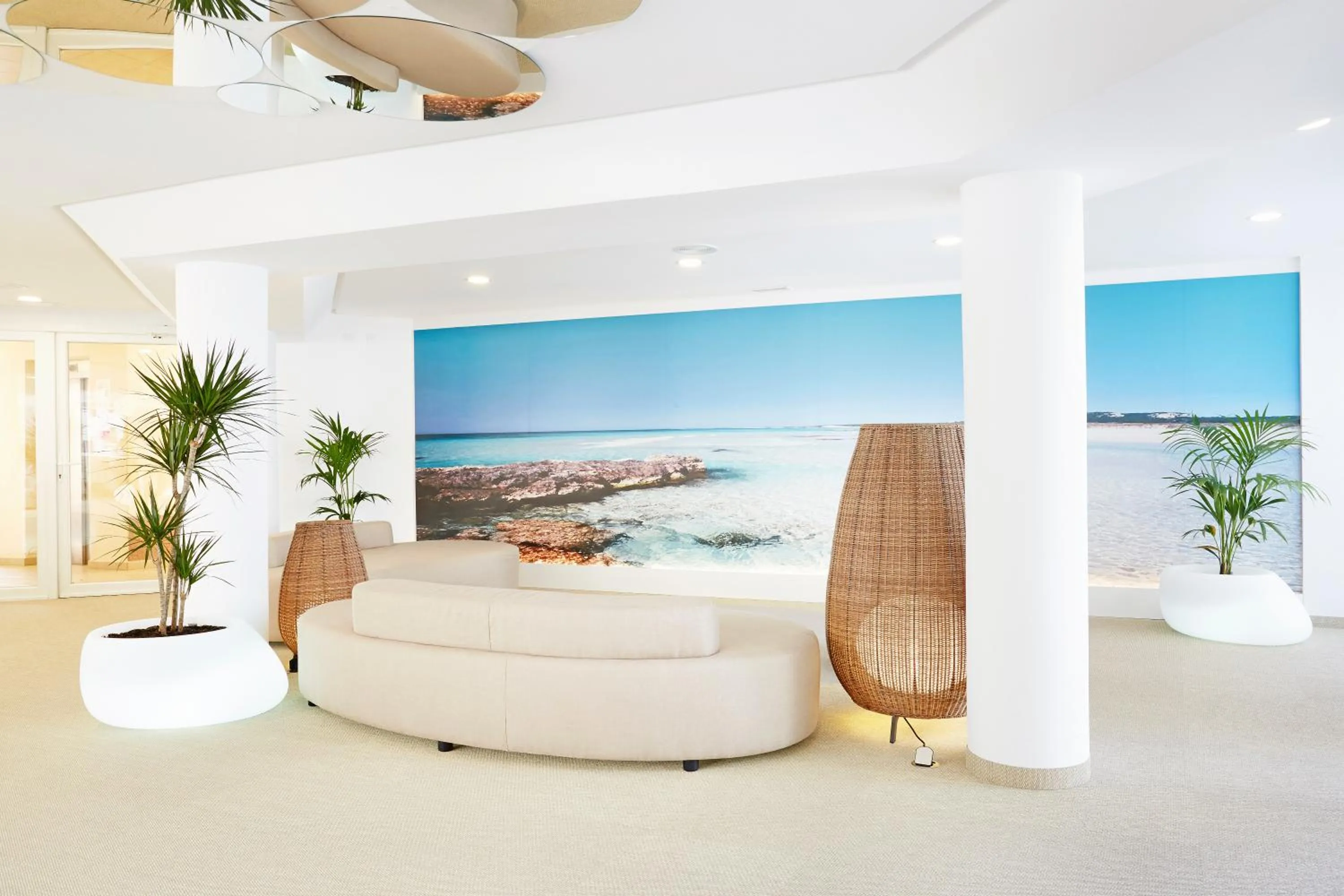 Lobby or reception in Grupotel Tamariscos