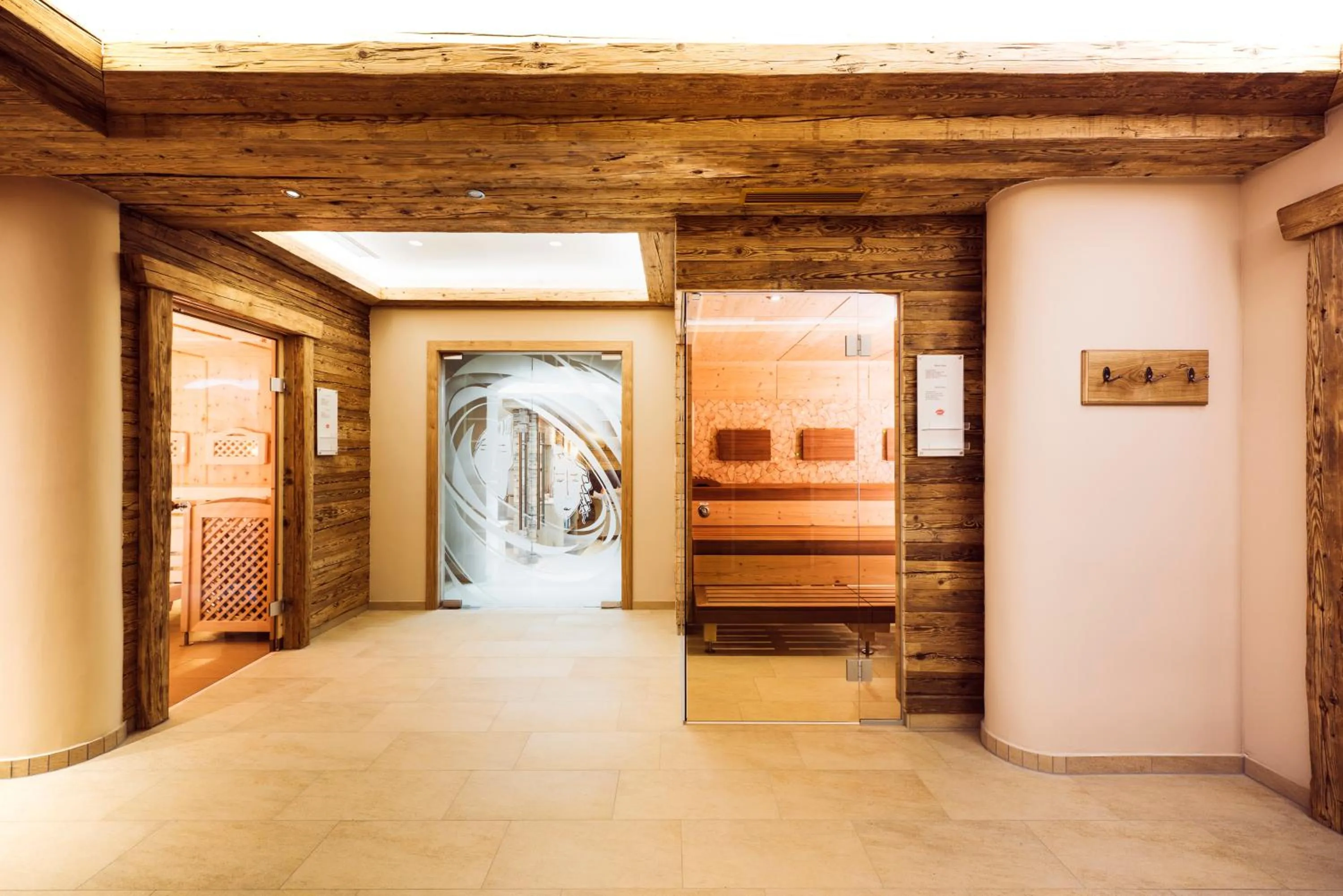 Sauna, Bed in Aktiv & Vitalhotel Bergcristall