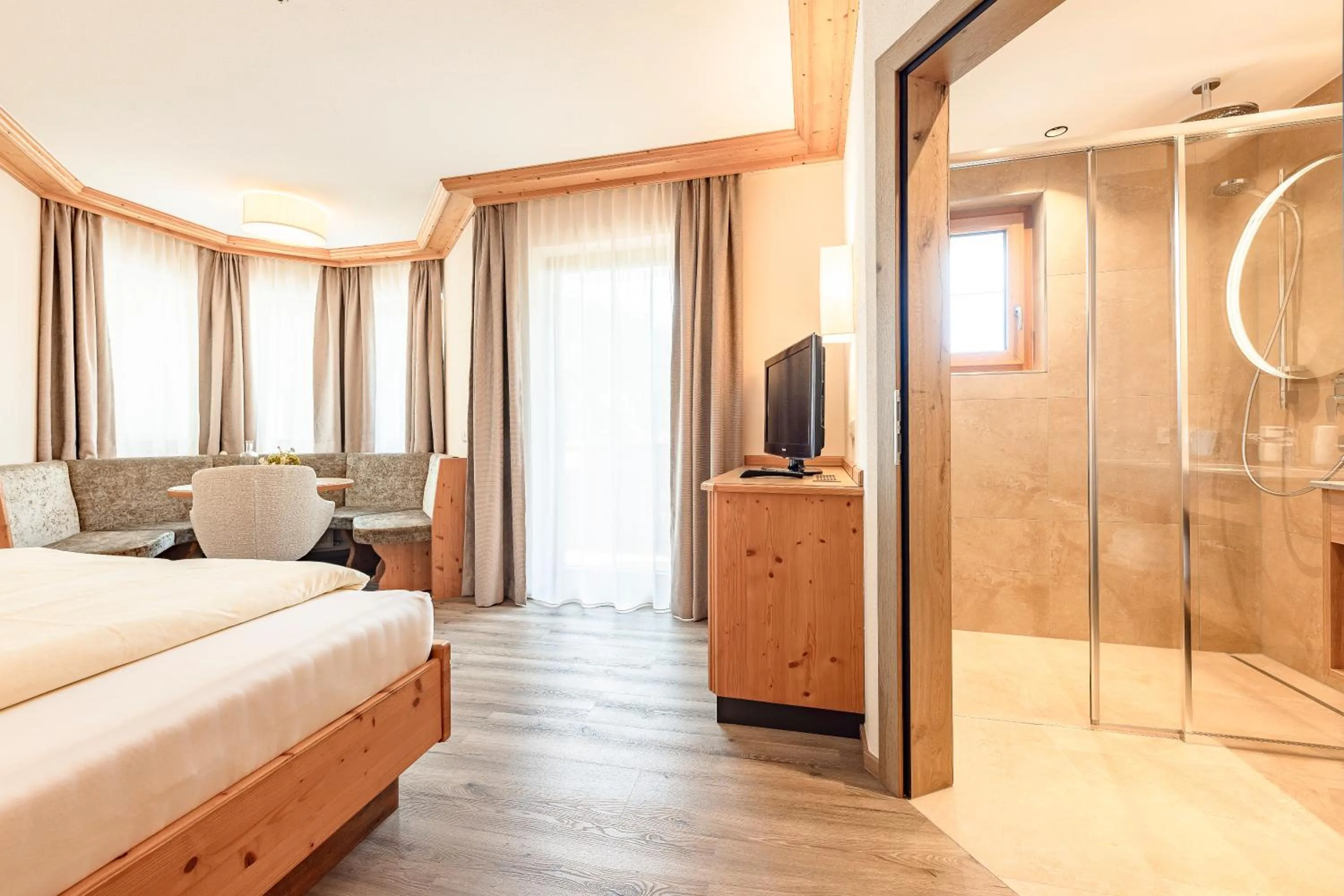 Photo of the whole room, Bed in Aktiv & Vitalhotel Bergcristall