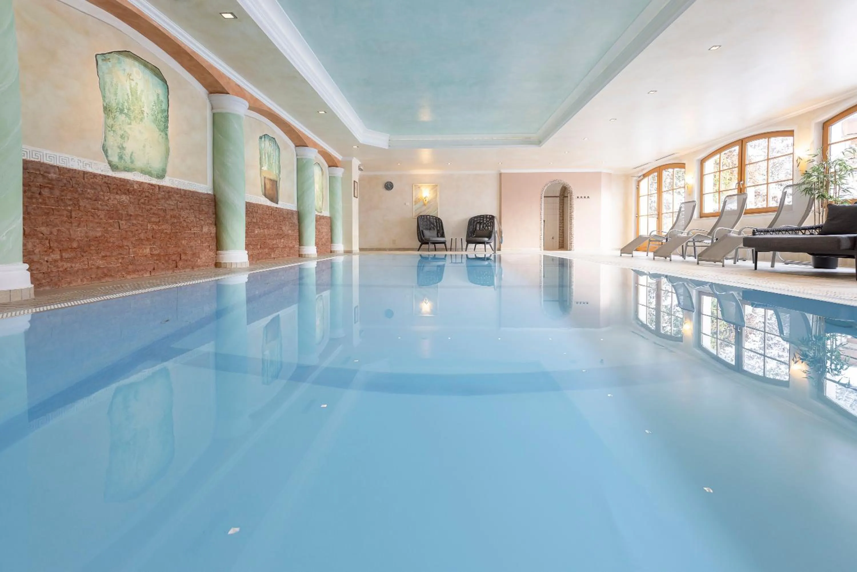 Swimming pool in Aktiv & Vitalhotel Bergcristall