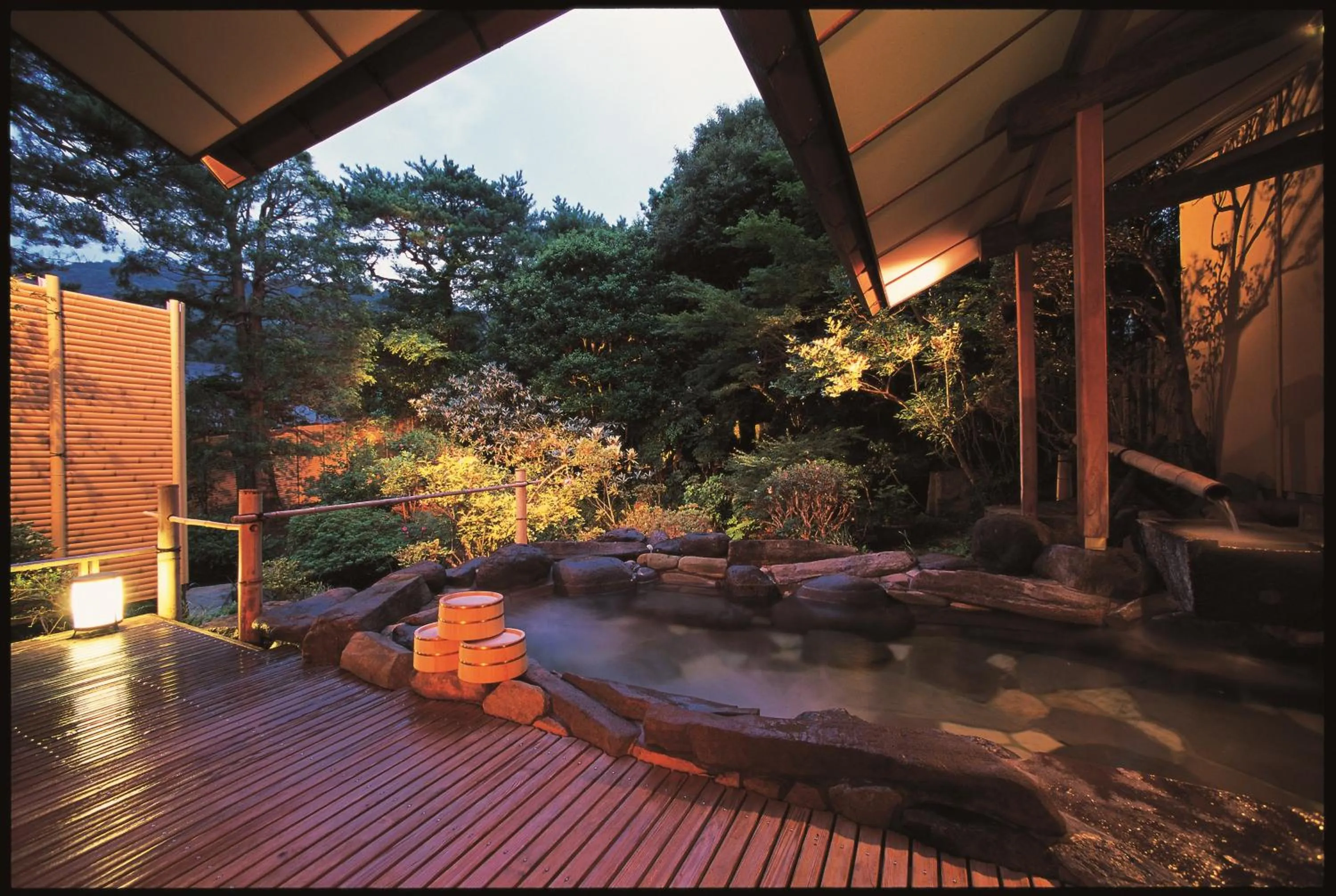 Open Air Bath in Yukairo Kikuya
