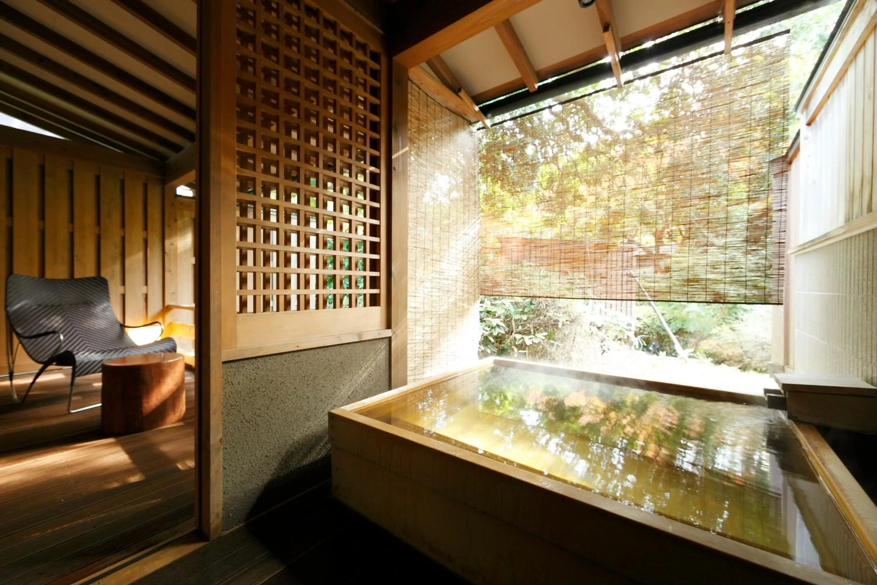 Open Air Bath in Yukairo Kikuya