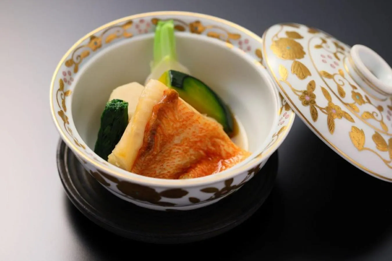 Food in Yukairo Kikuya