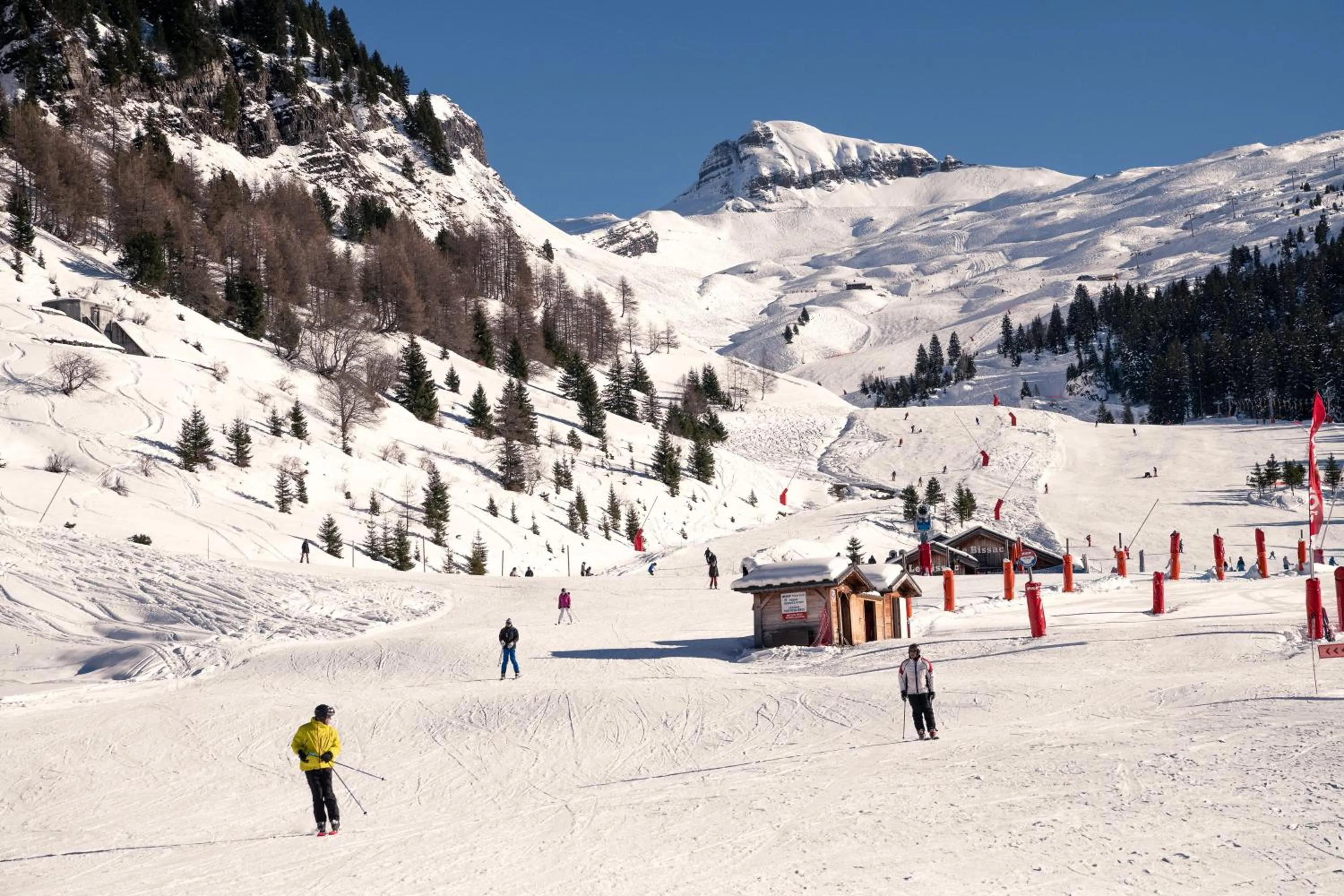 Skiing in Dormio Resort Les Portes du Grand Massif