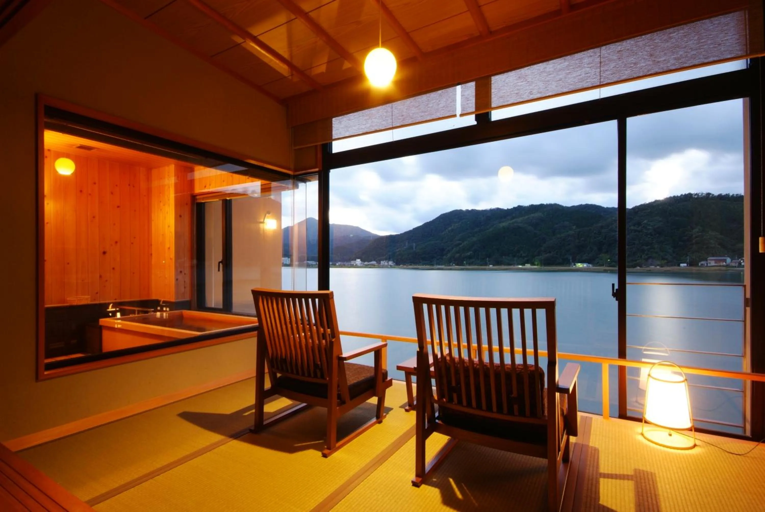 Photo of the whole room in Ginka