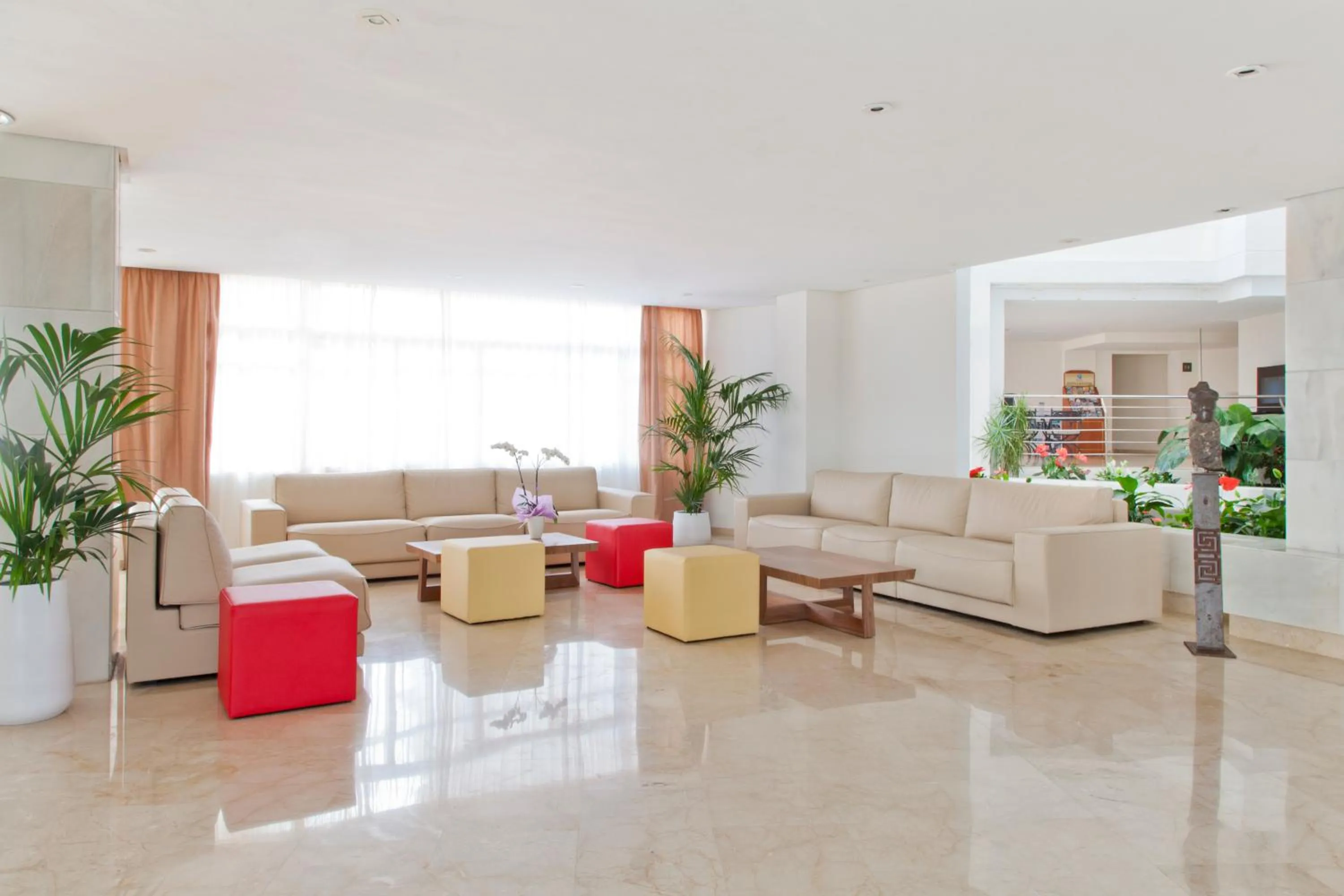 Lobby or reception in Grupotel Port D´Alcudia