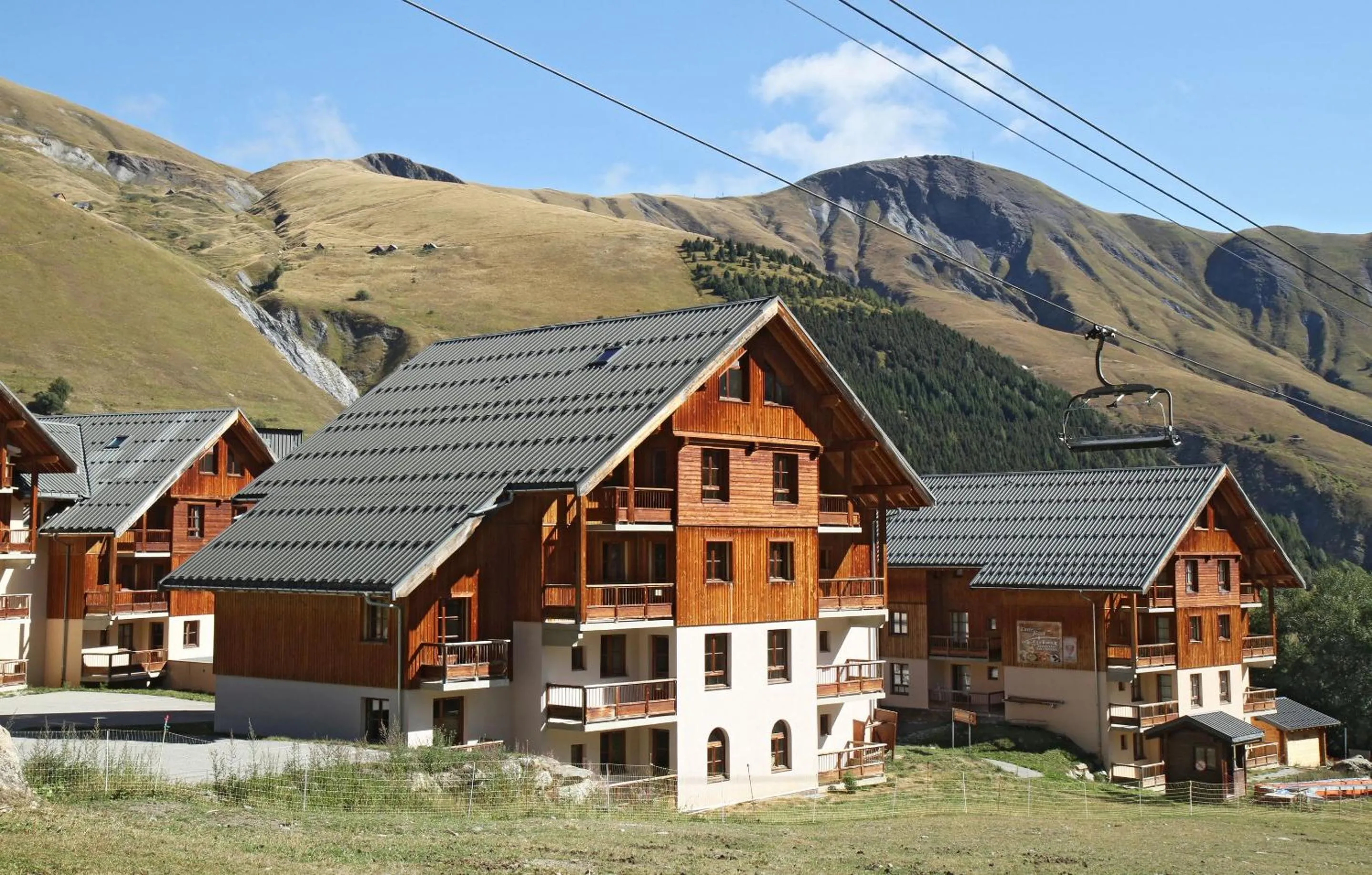 Property building in Résidence Odalys L'Orée des Pistes