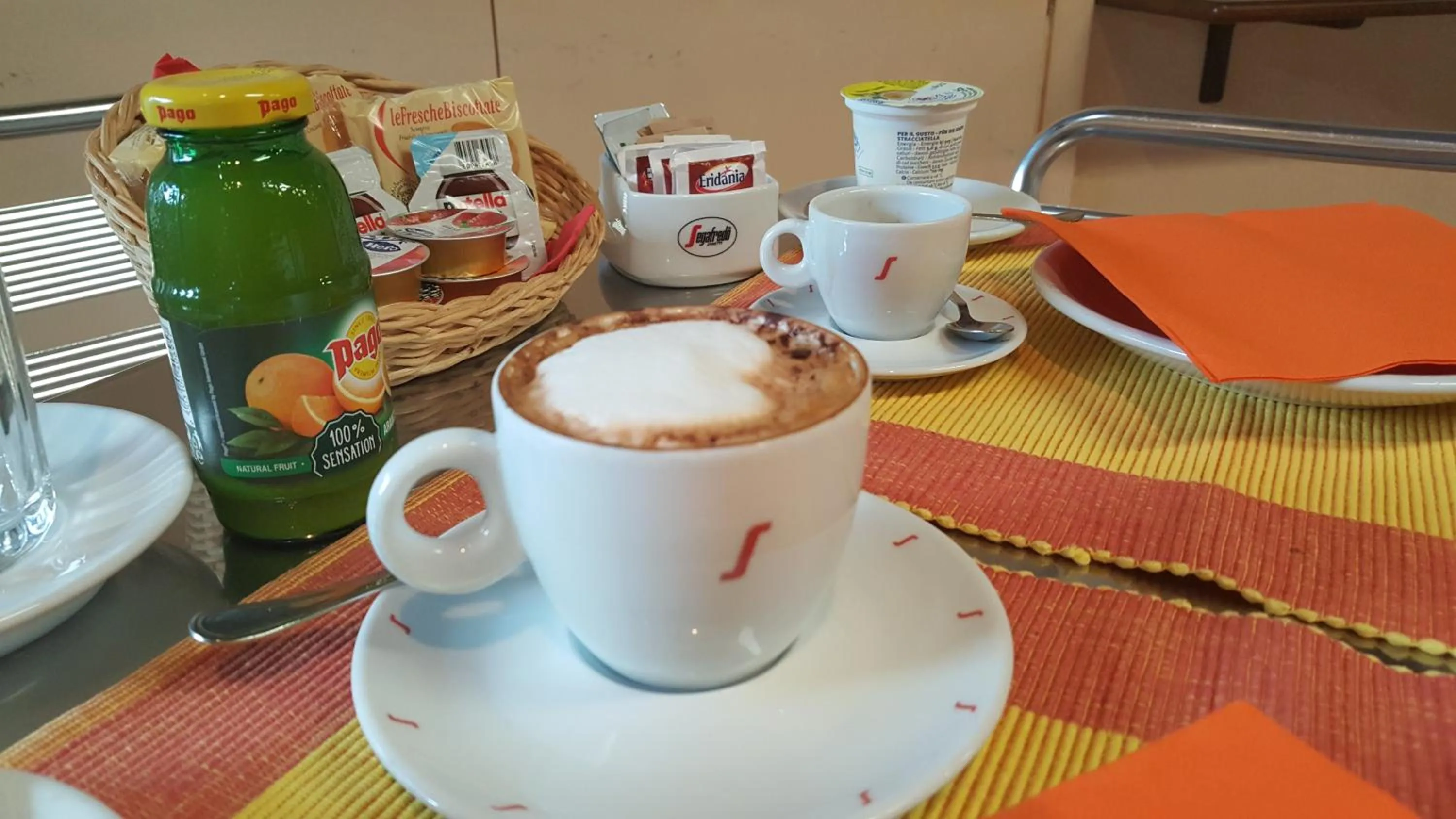 Coffee/tea facilities in Locanda B&B Momo