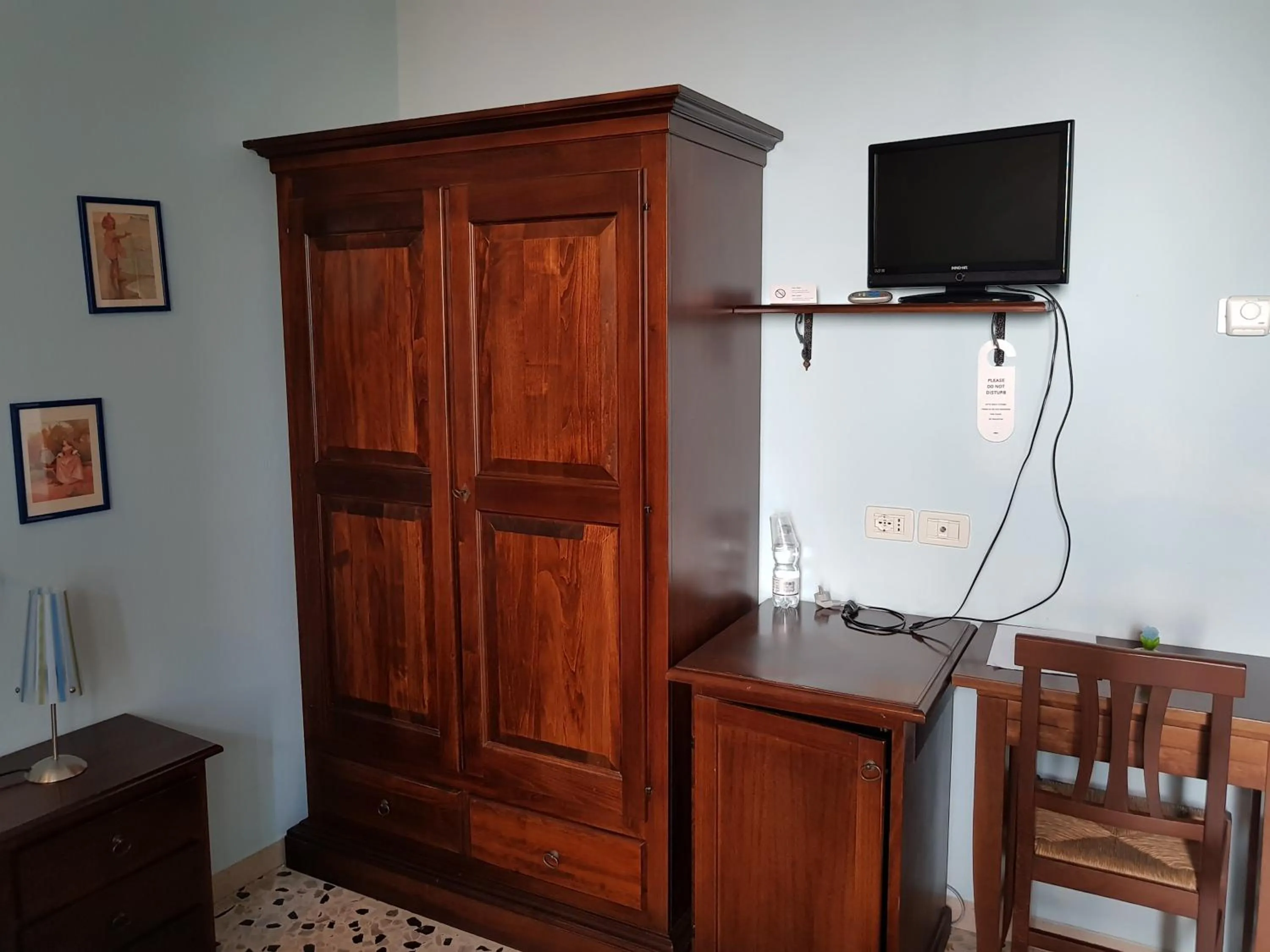 TV and multimedia in Locanda B&B Momo