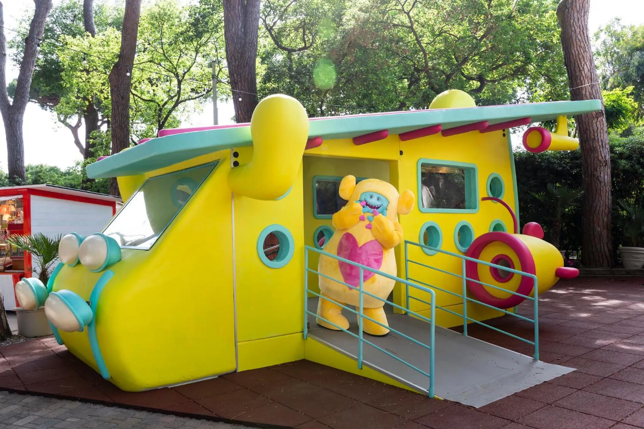 hu Park Albatros village