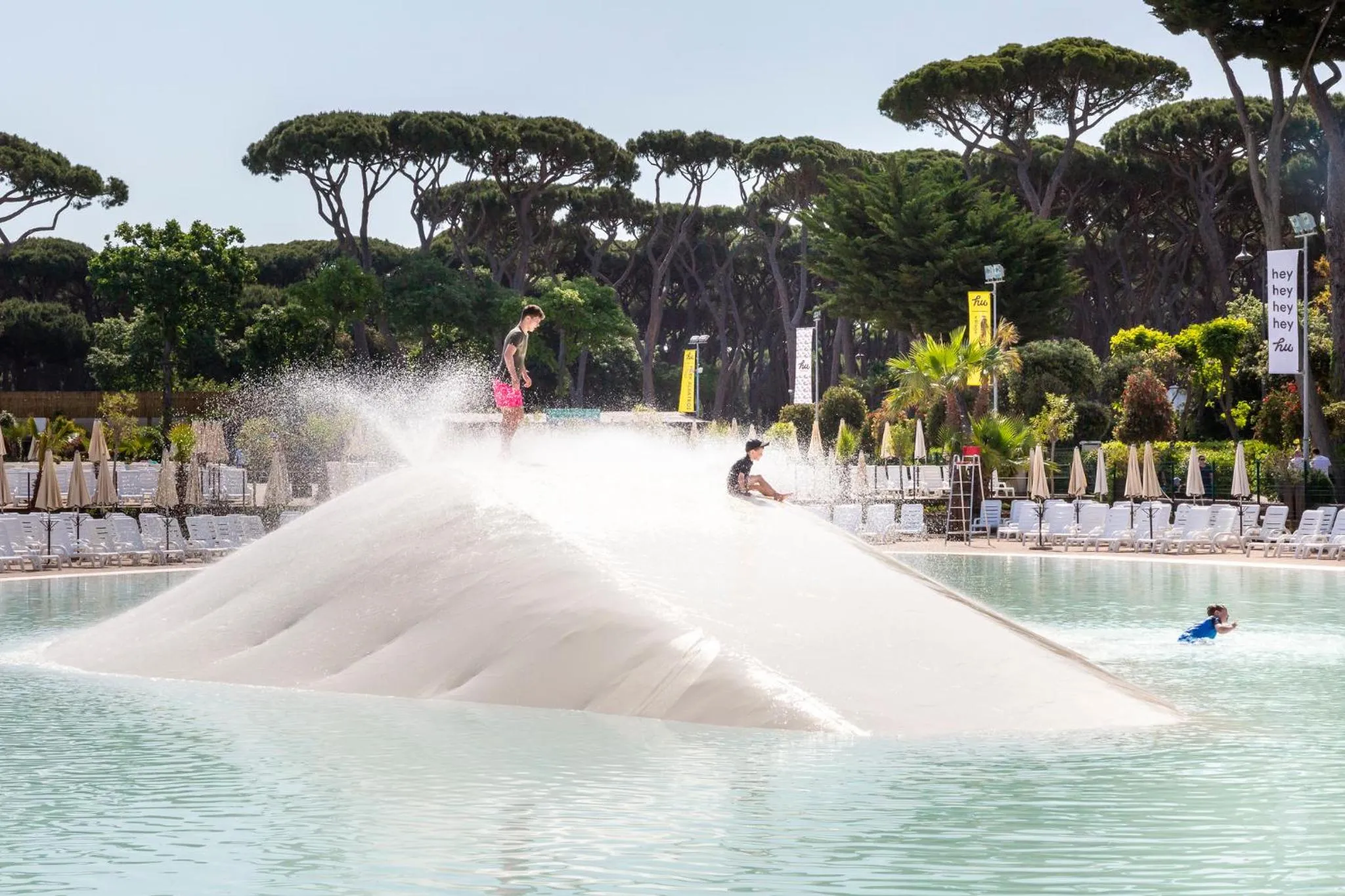 Guests in hu Park Albatros village