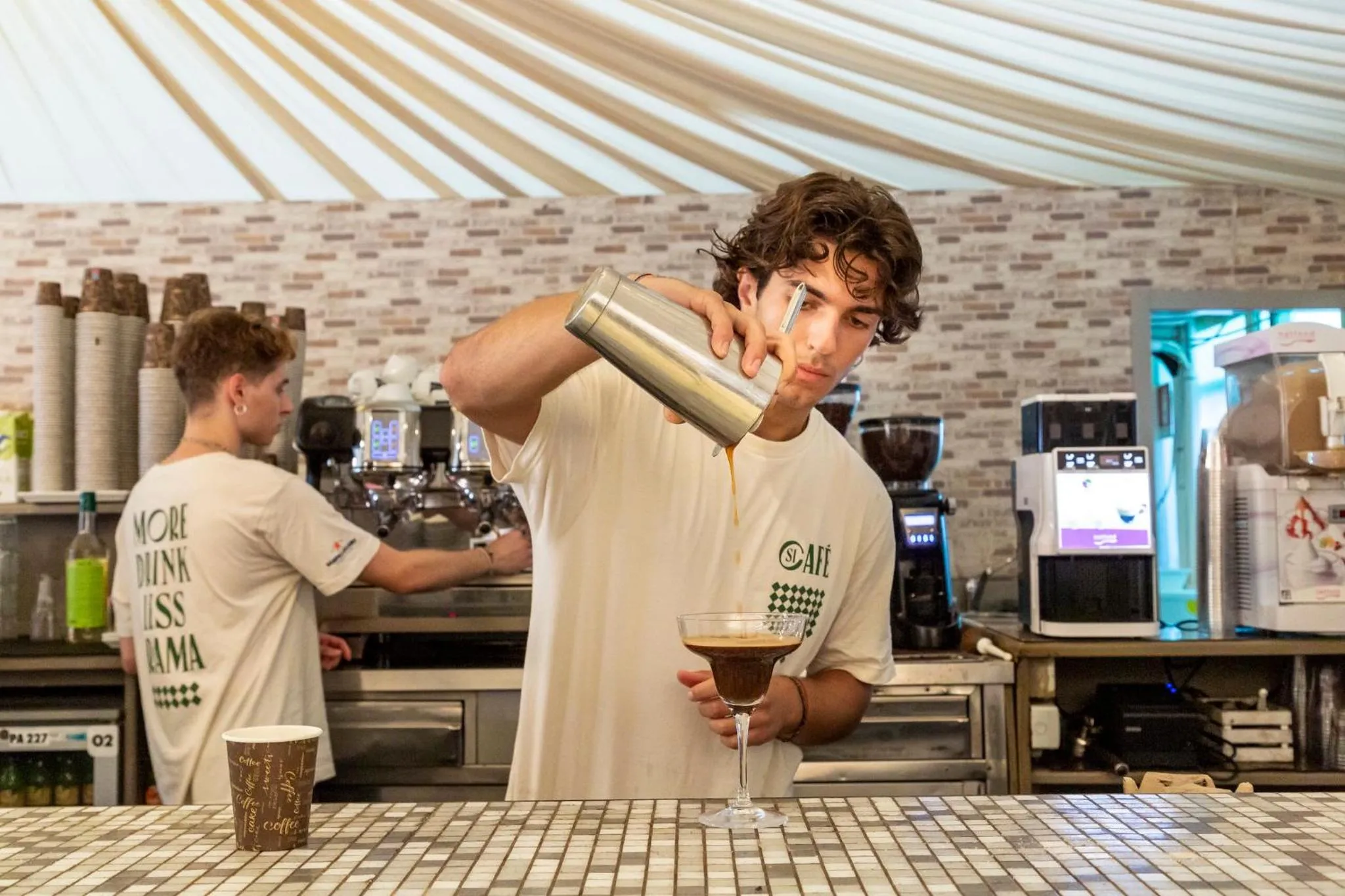 Food and drinks in hu Park Albatros village