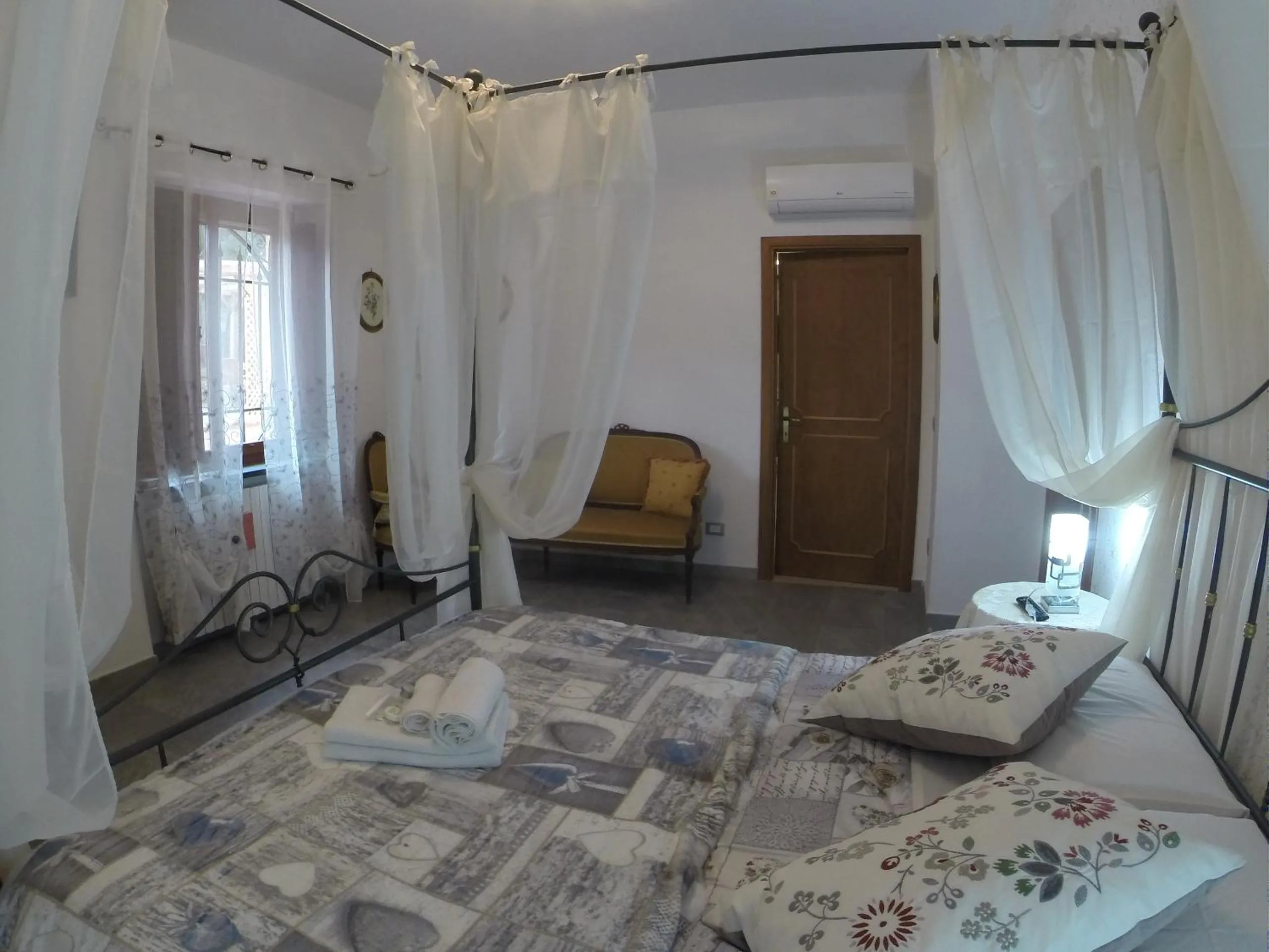 Photo of the whole room, Bed in Alle vecchie mura