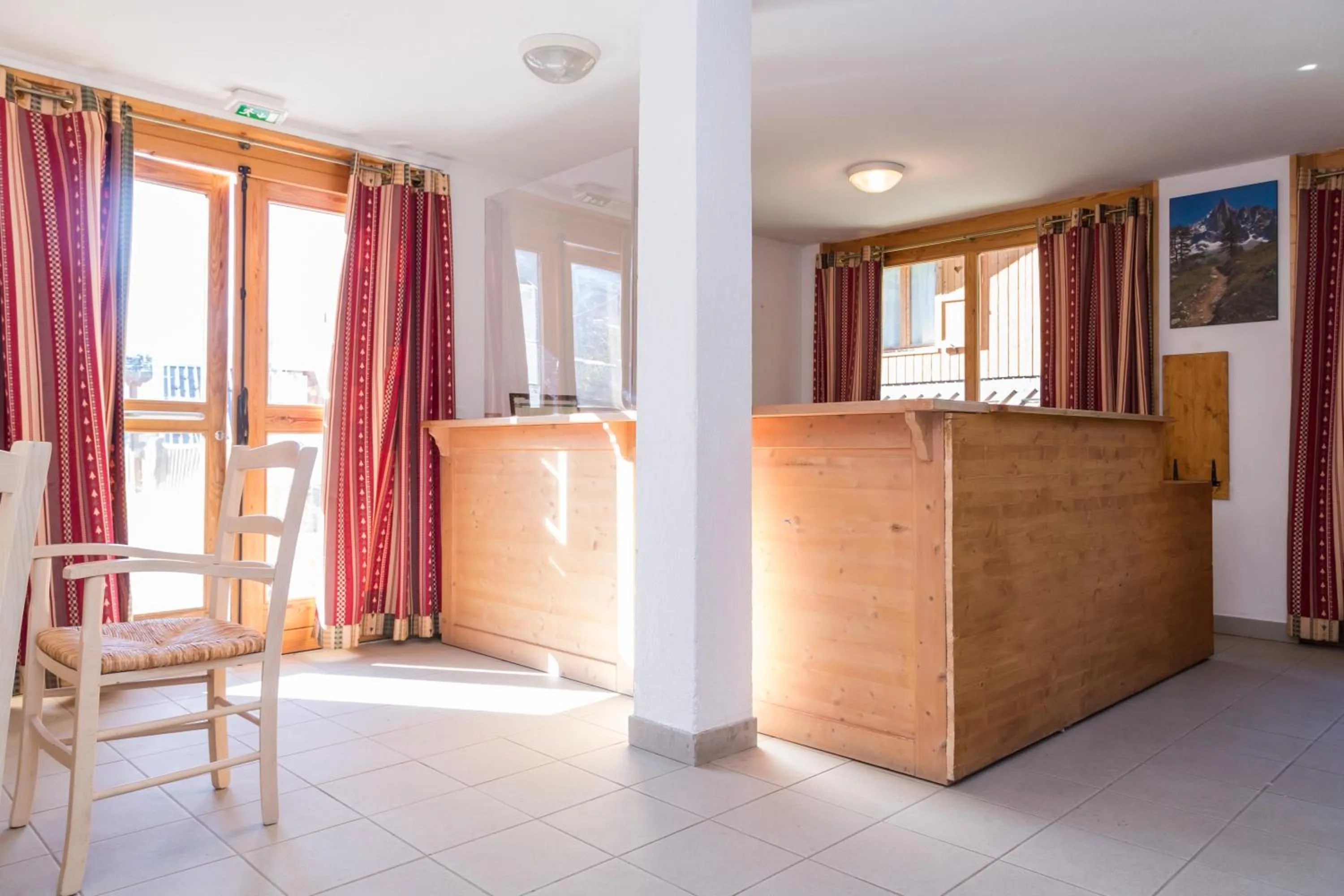 Lobby or reception in Résidence Odalys Les Chalets de l'Arvan II