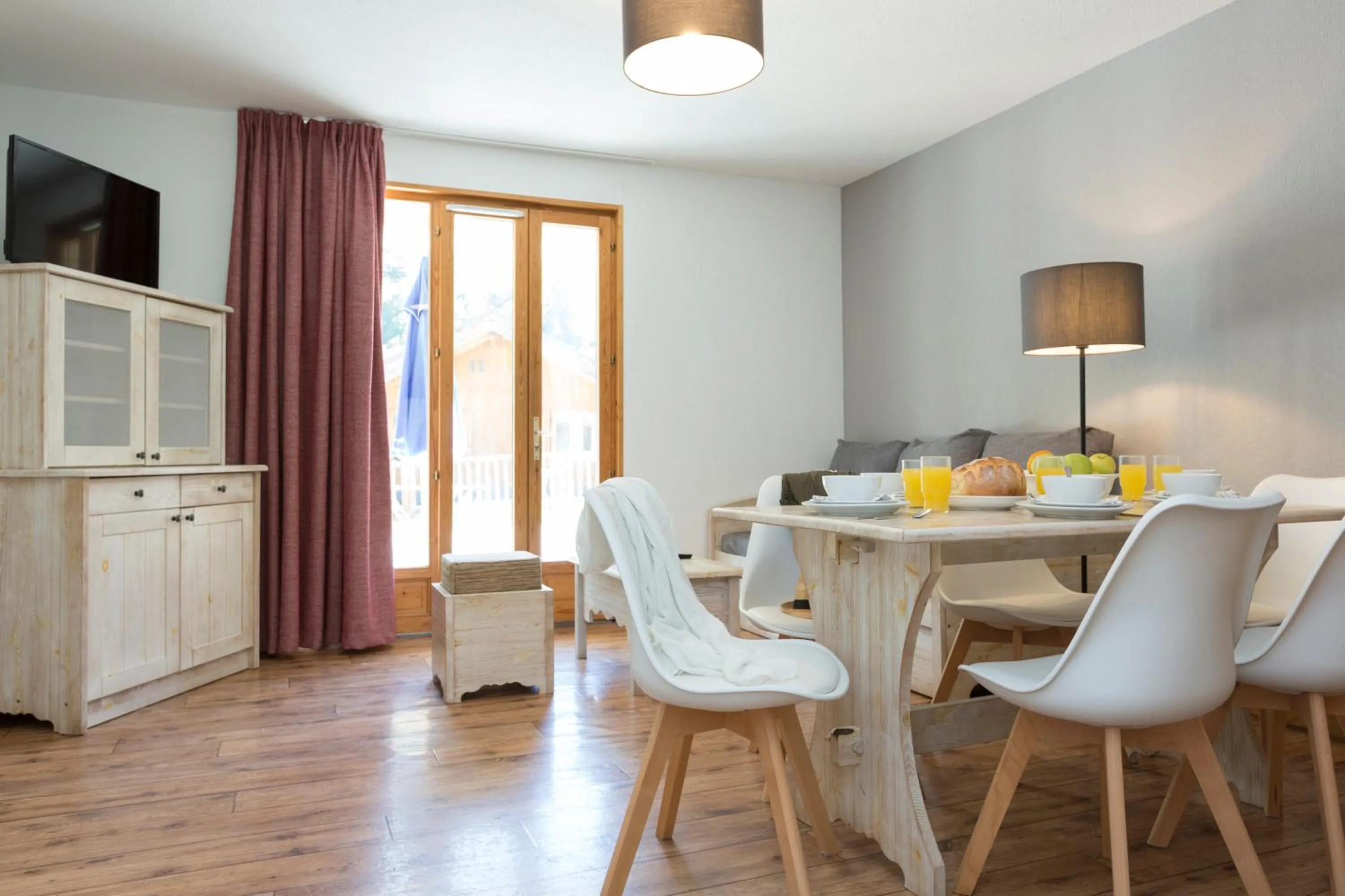 Seating area in Résidence Odalys Les Chalets de l'Arvan II