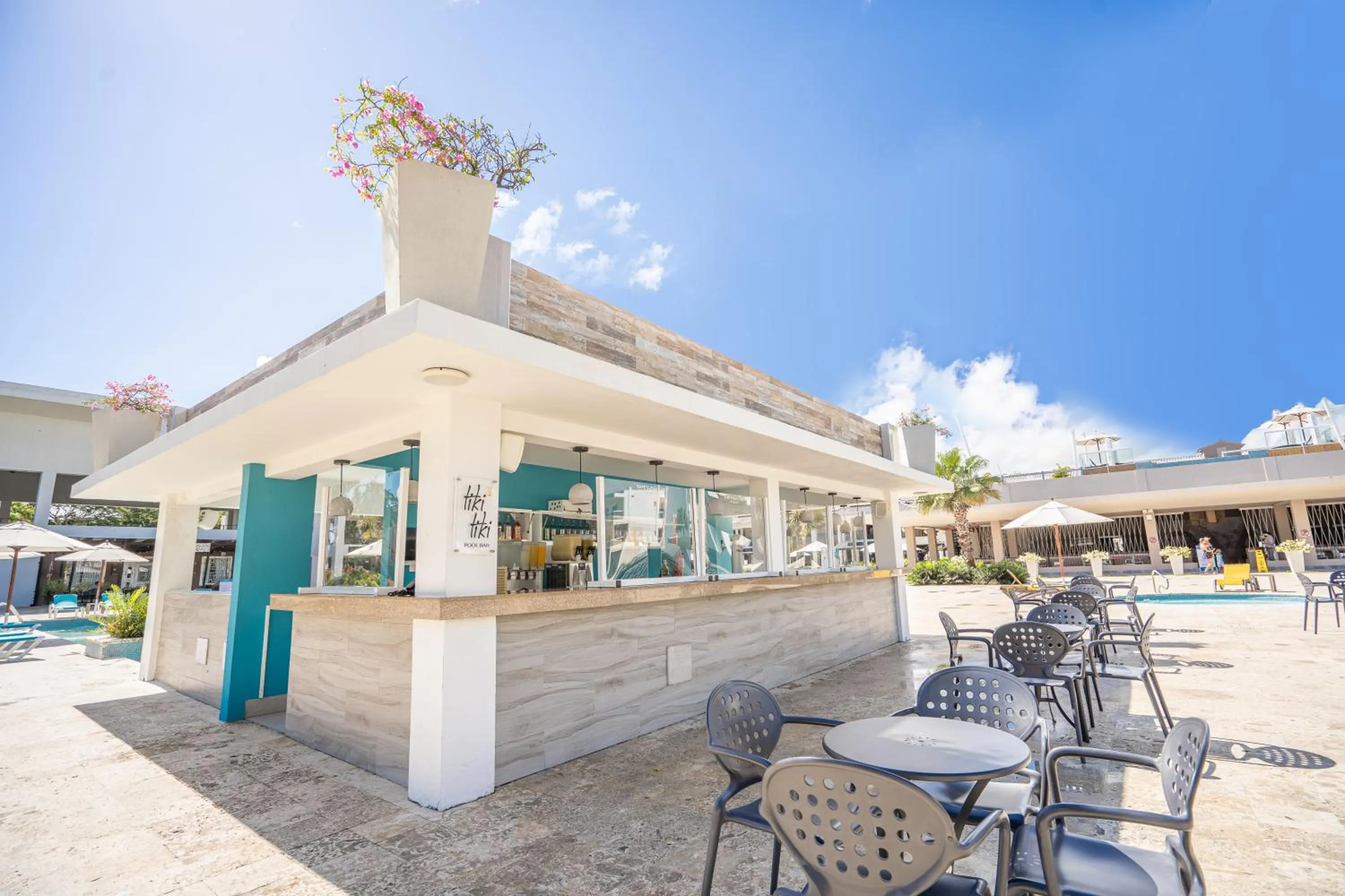 Lounge or bar in Emotions by Hodelpa Puerto Plata