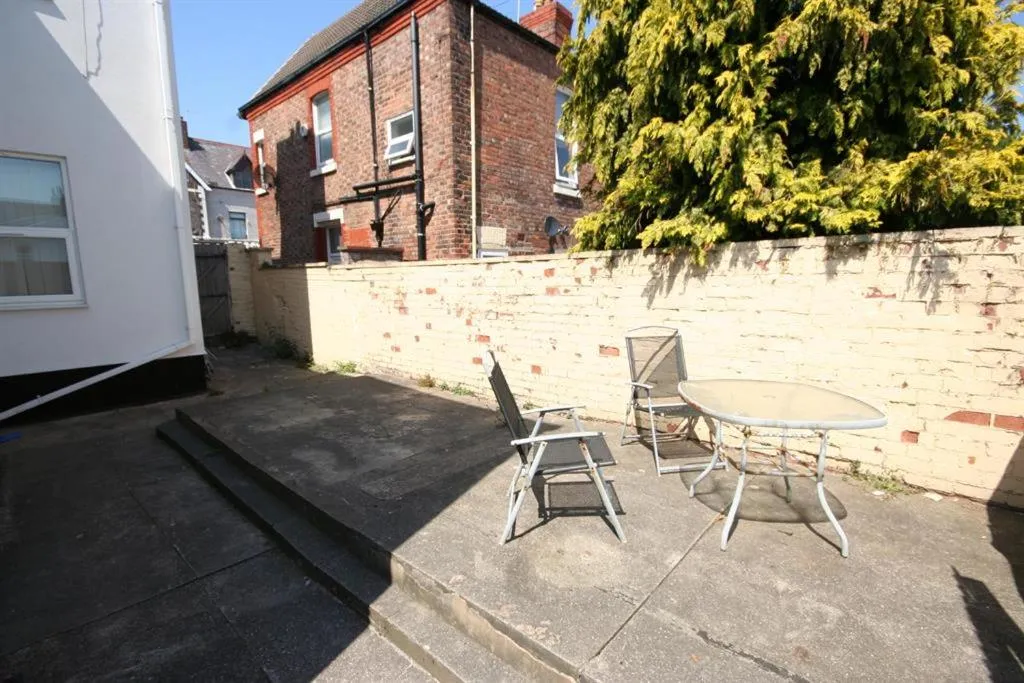 MARLEY MANSIONS APARTMENT - Clarendon