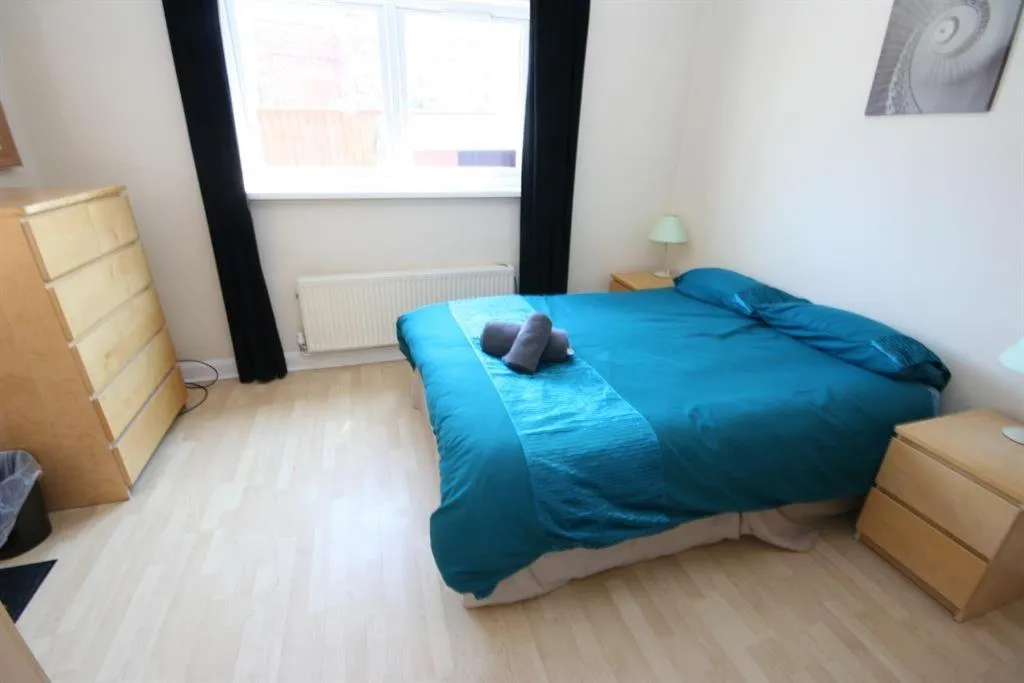 Bed in MARLEY MANSIONS APARTMENT - Clarendon