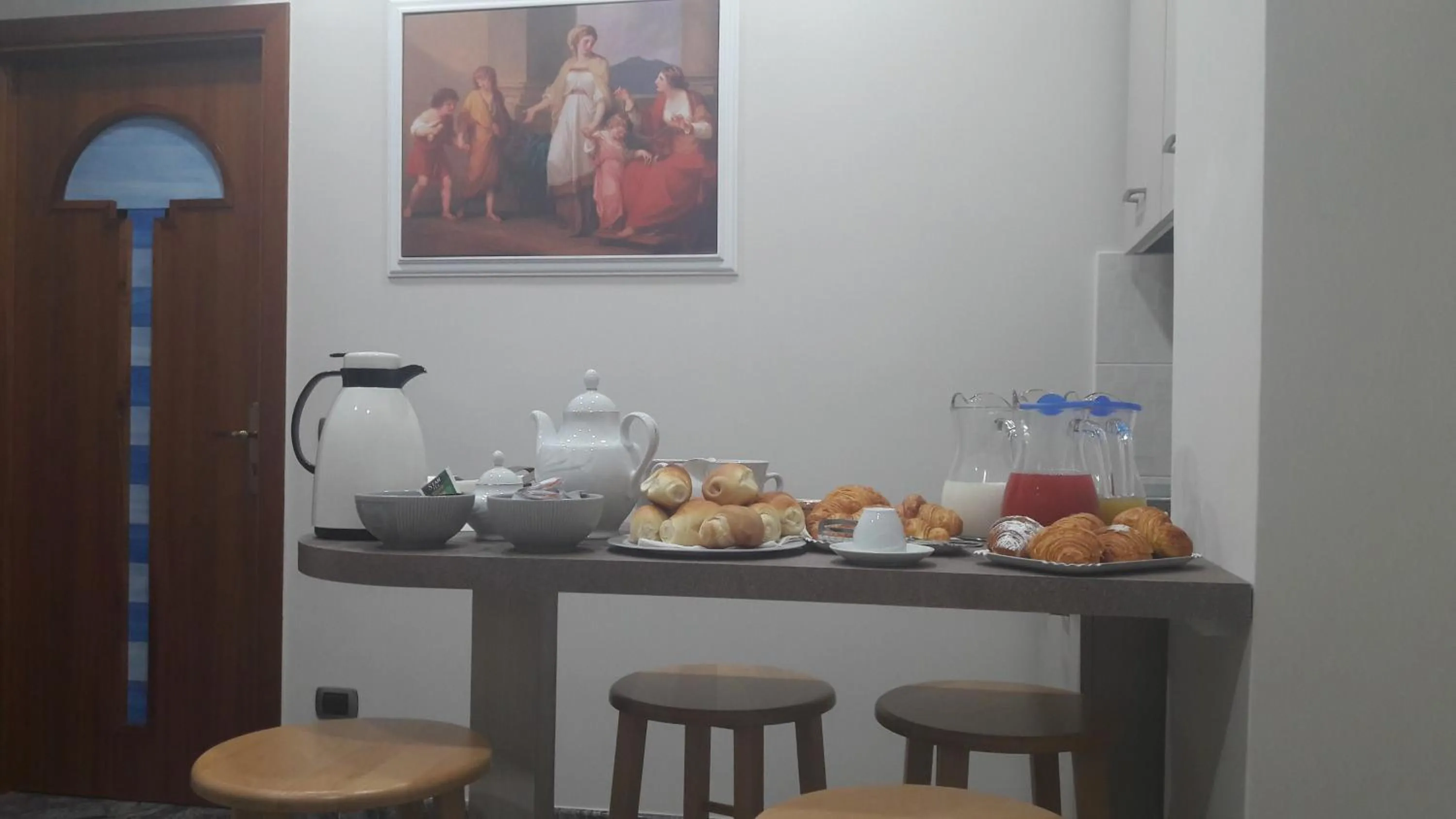 Food and drinks in B&B Cornelia