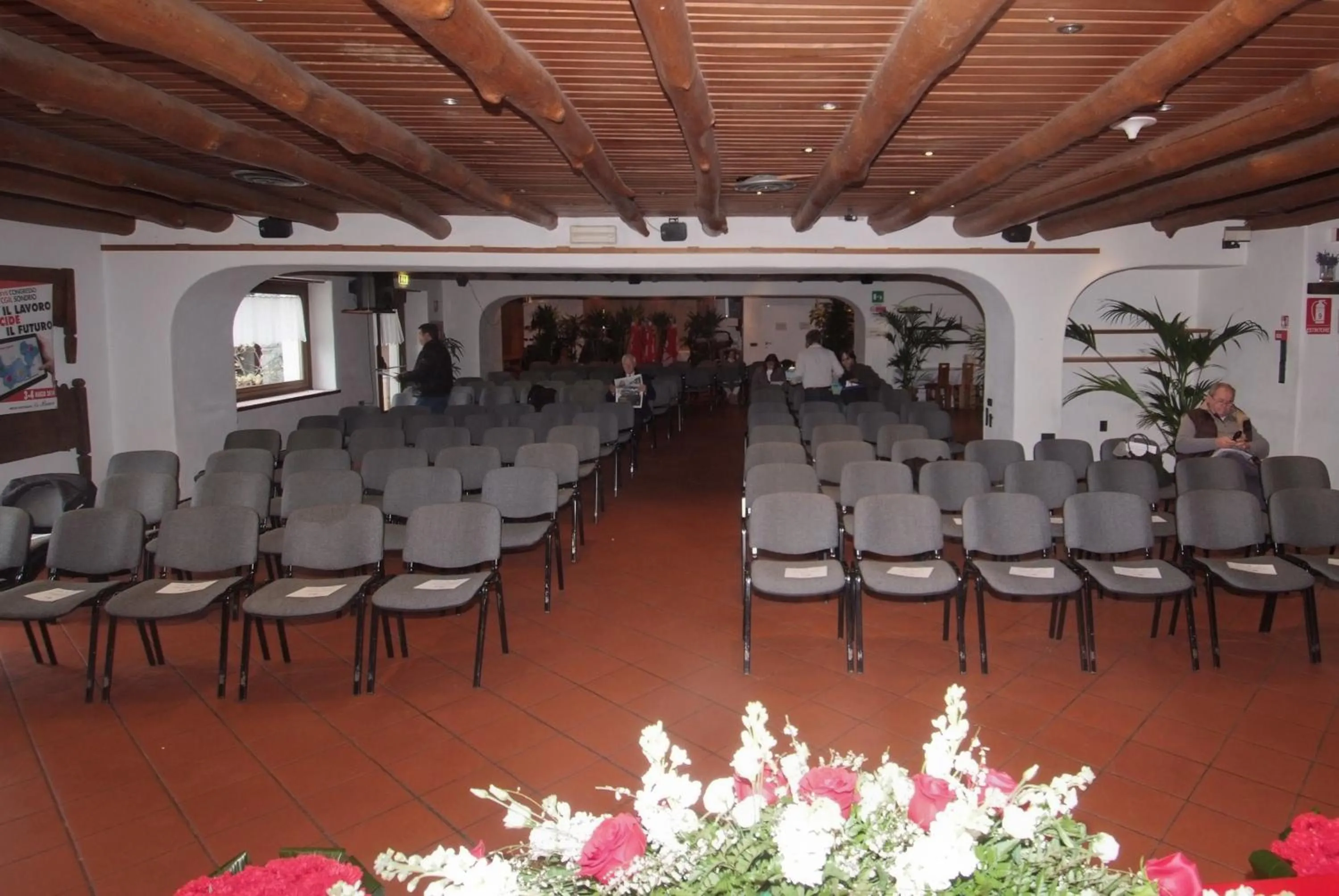 Business facilities in La Brace