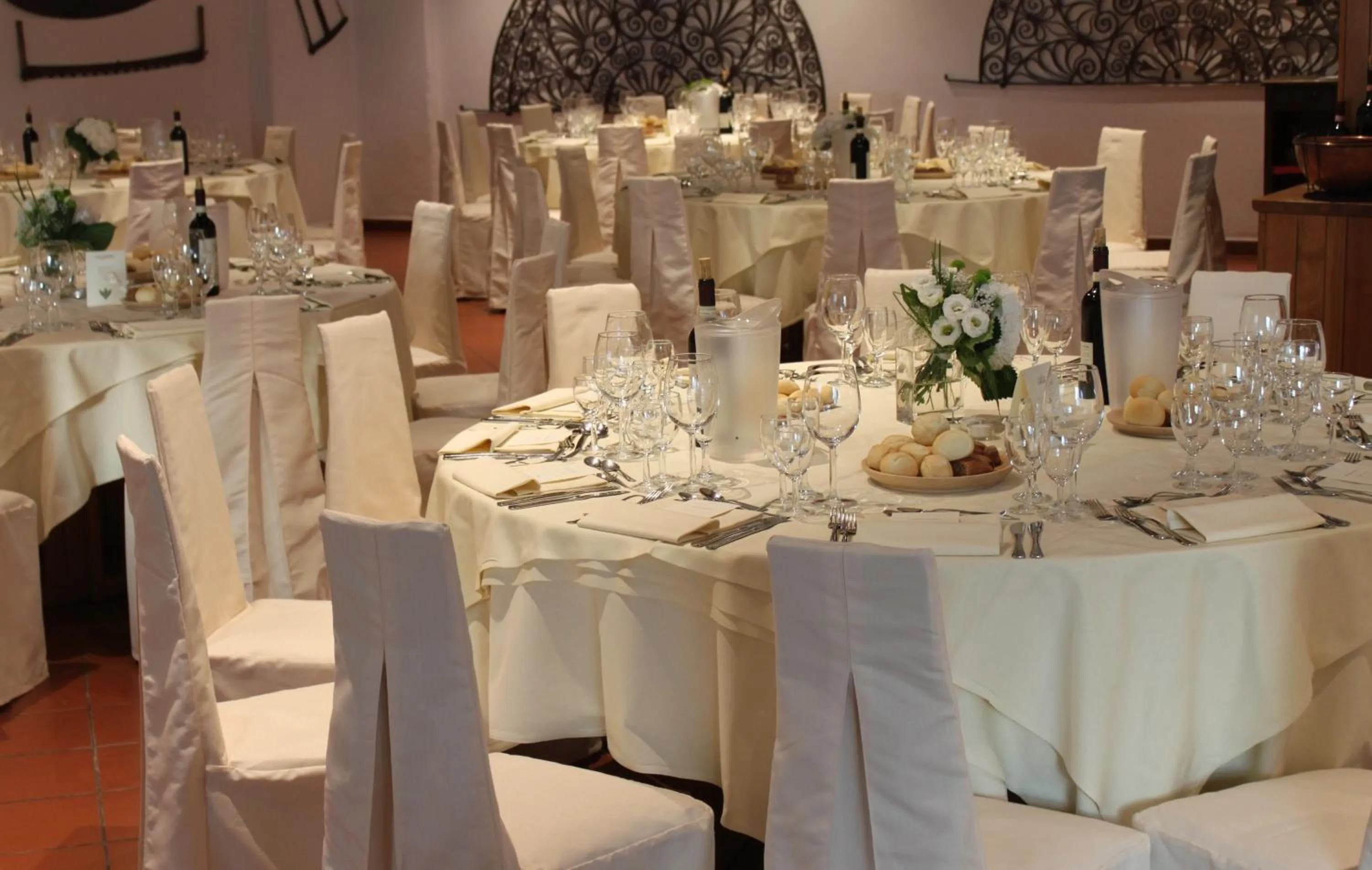 Business facilities in La Brace