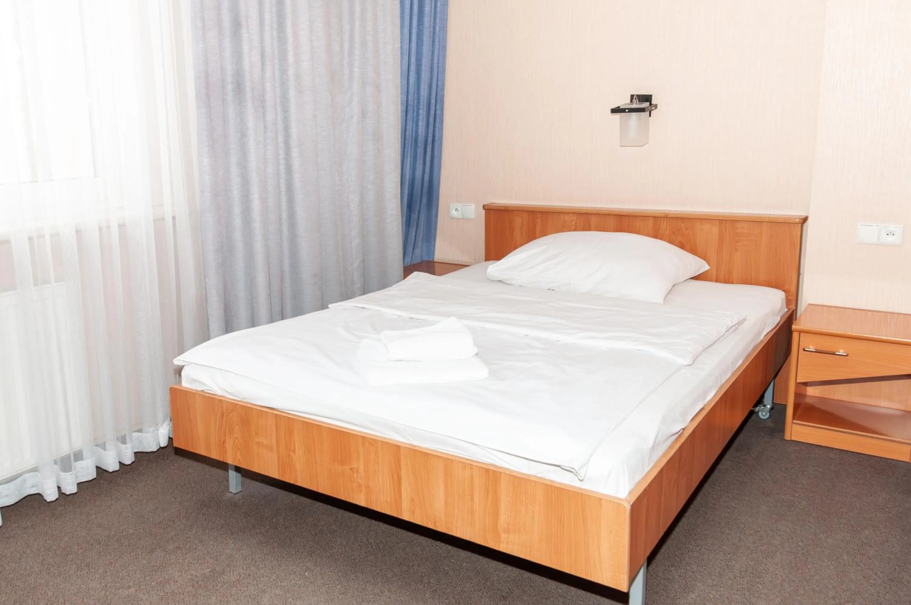 Photo of the whole room, Bed in Vistula Hotel
