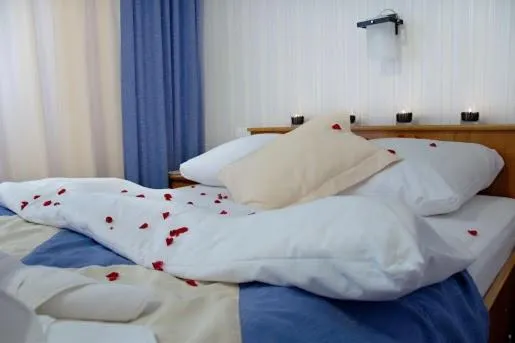 Decorative detail, Bed in Vistula Hotel