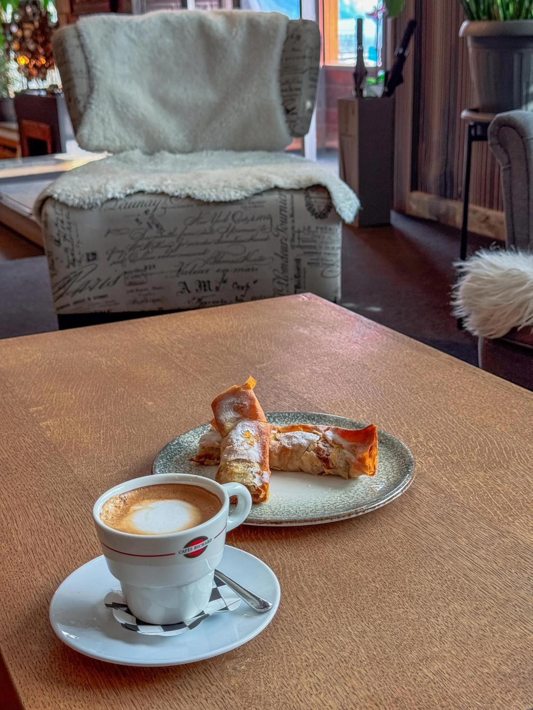 Seating area in Family Hotel EDI