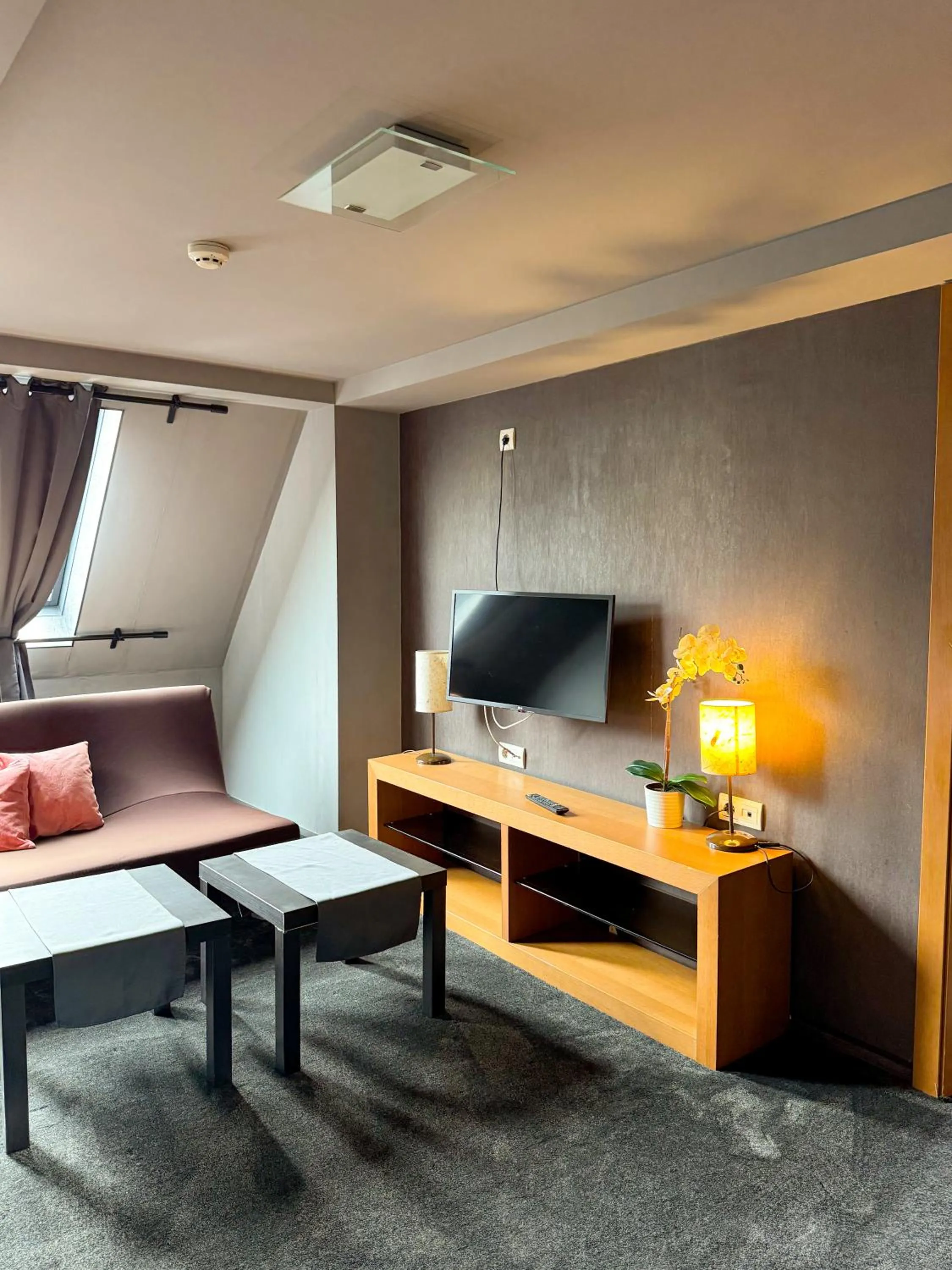 Bed in Family Hotel EDI