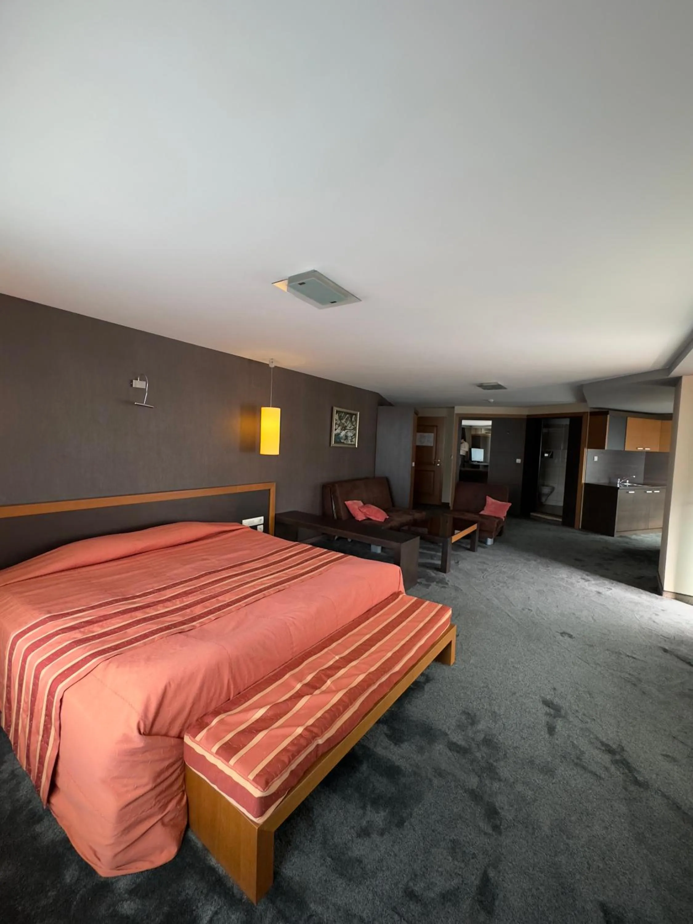 TV and multimedia, Bed in Family Hotel EDI