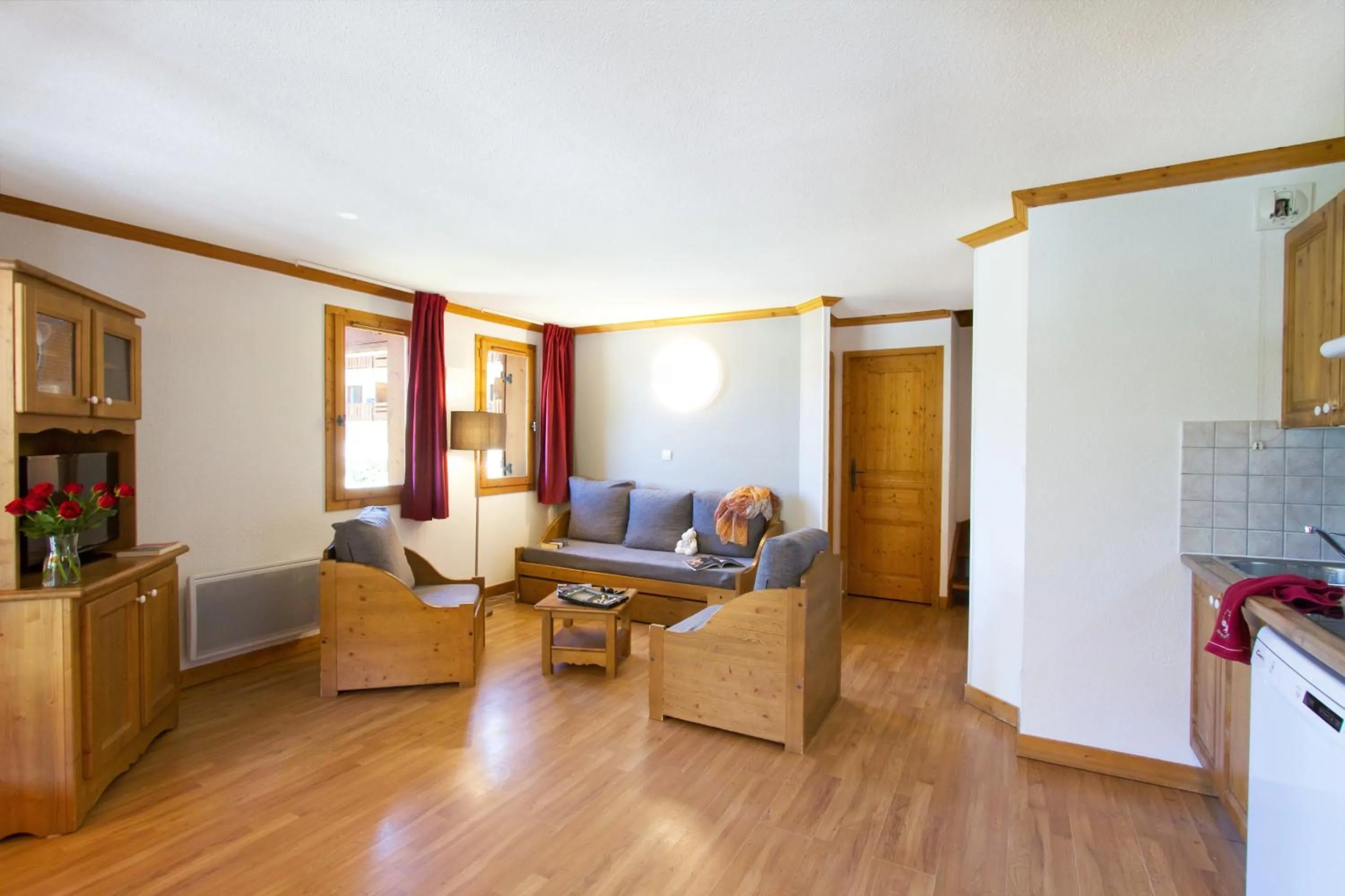 Kitchen or kitchenette in Résidence Odalys Le Hameau et les Chalets de la Vallée d'Or