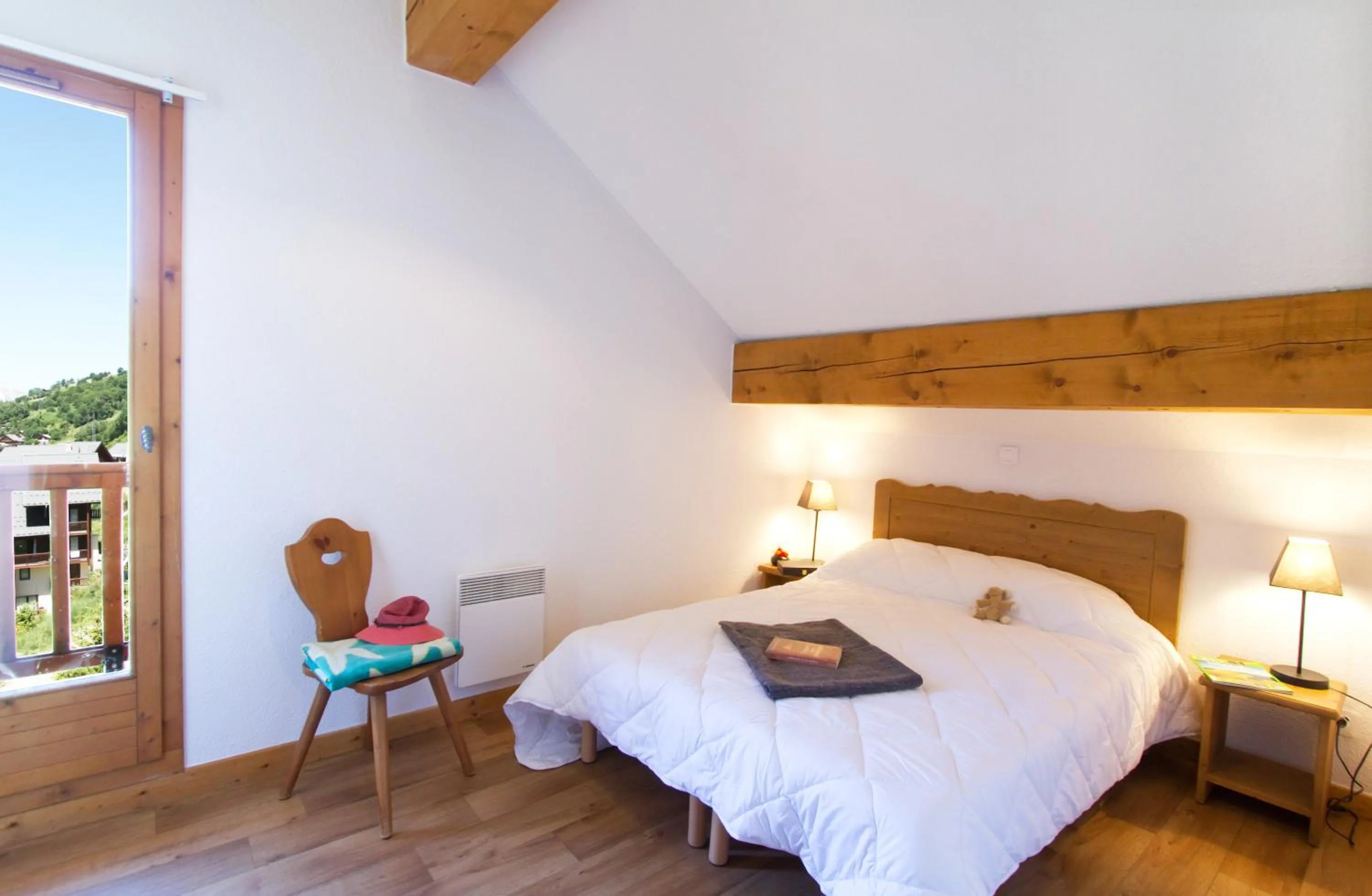 Bedroom, Bed in Résidence Odalys Le Hameau et les Chalets de la Vallée d'Or