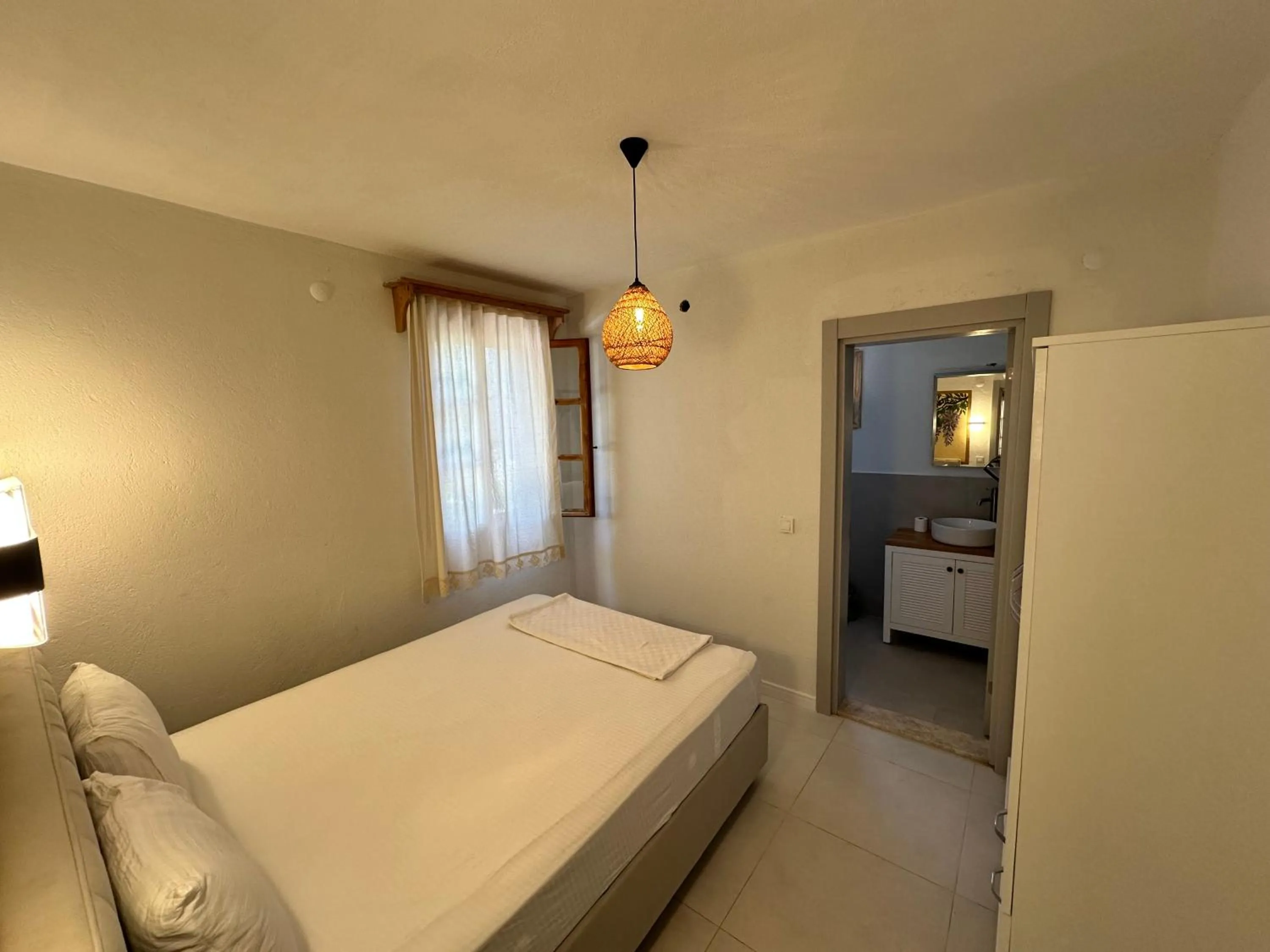 Bed in Eski Datça Otel