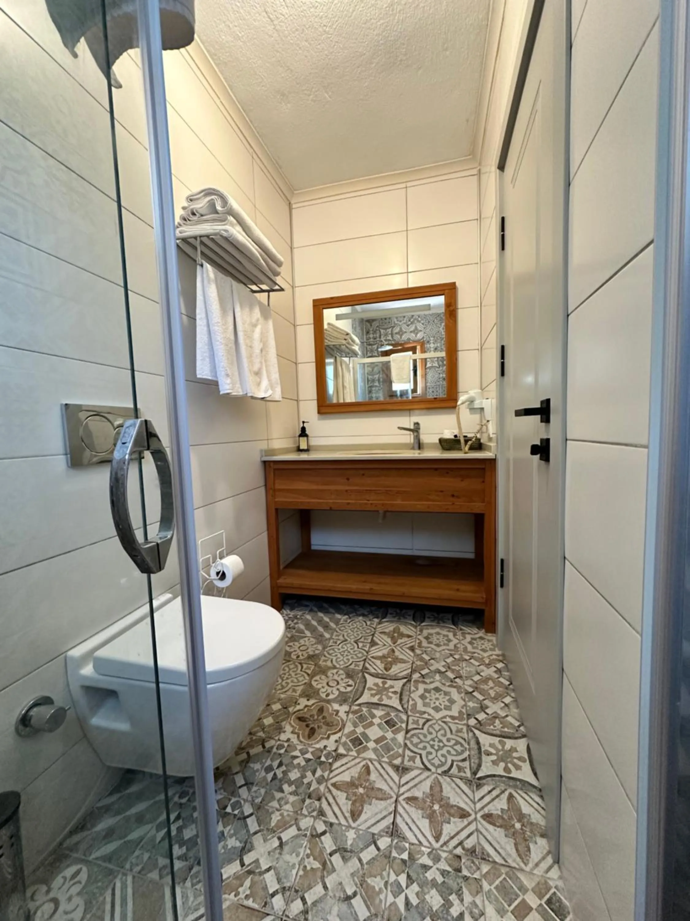 Shower in Eski Datça Otel