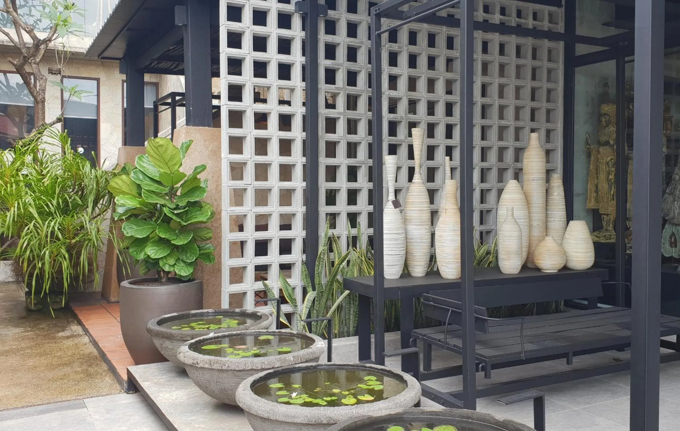 Garden in Lot 33 Boutique Hotel