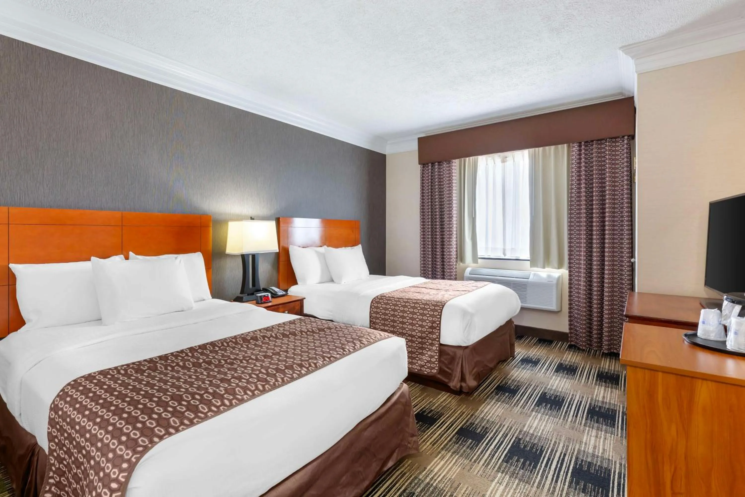 Bedroom, Bed in Best Western Inn at the Rochester Airport