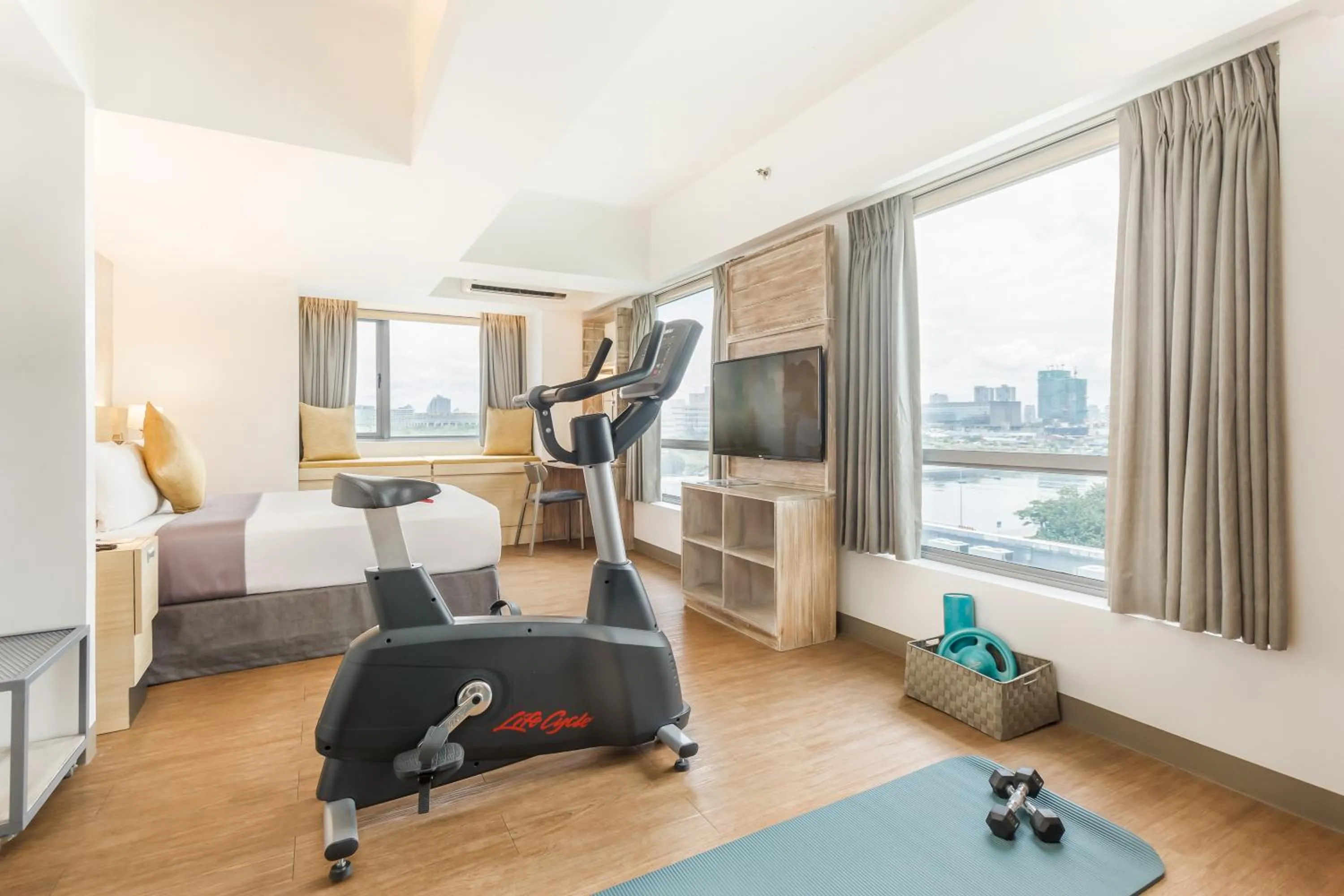 Bed in TRYP by Wyndham Mall of Asia Manila