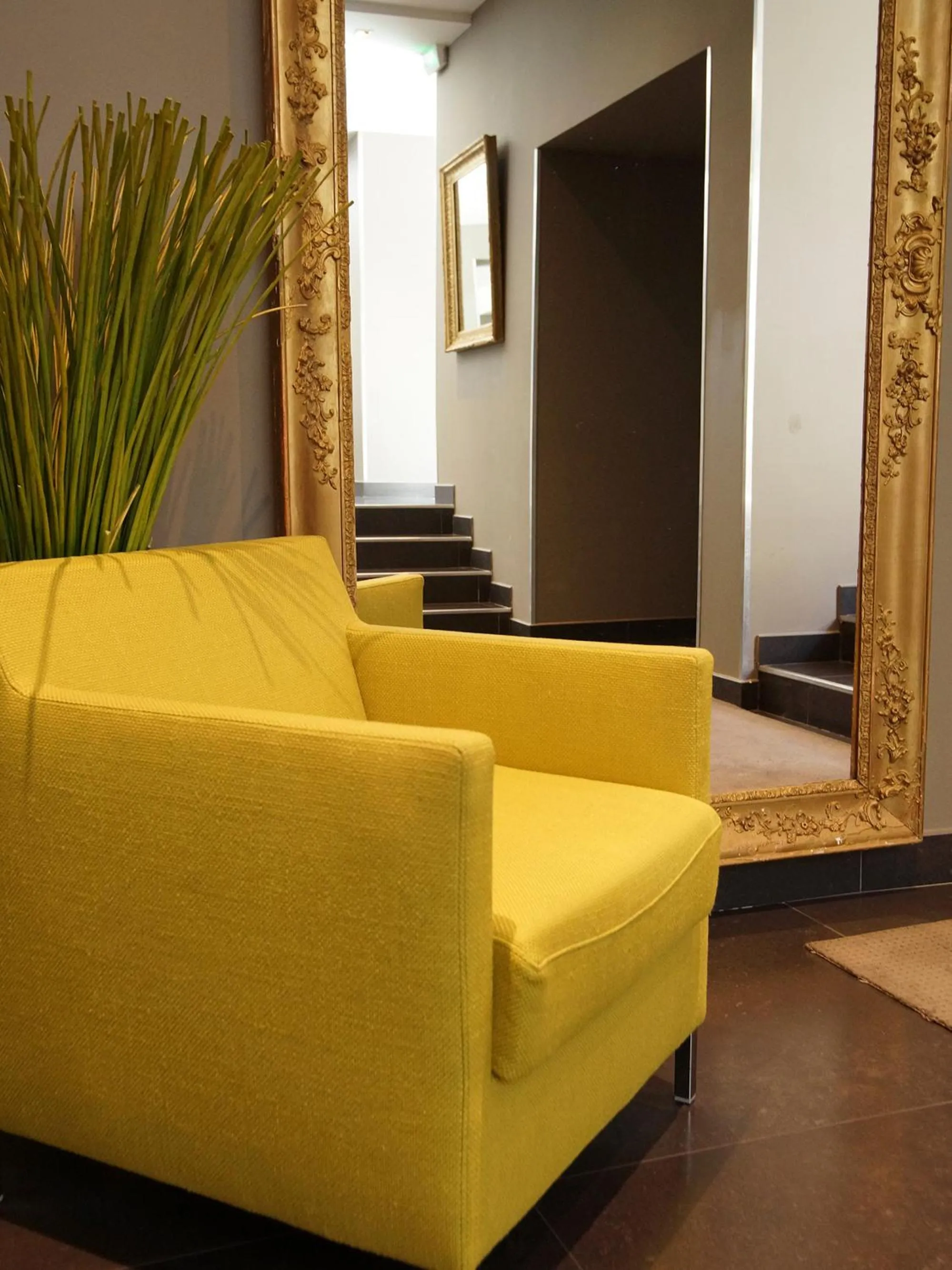 Decorative detail in Hotel De France