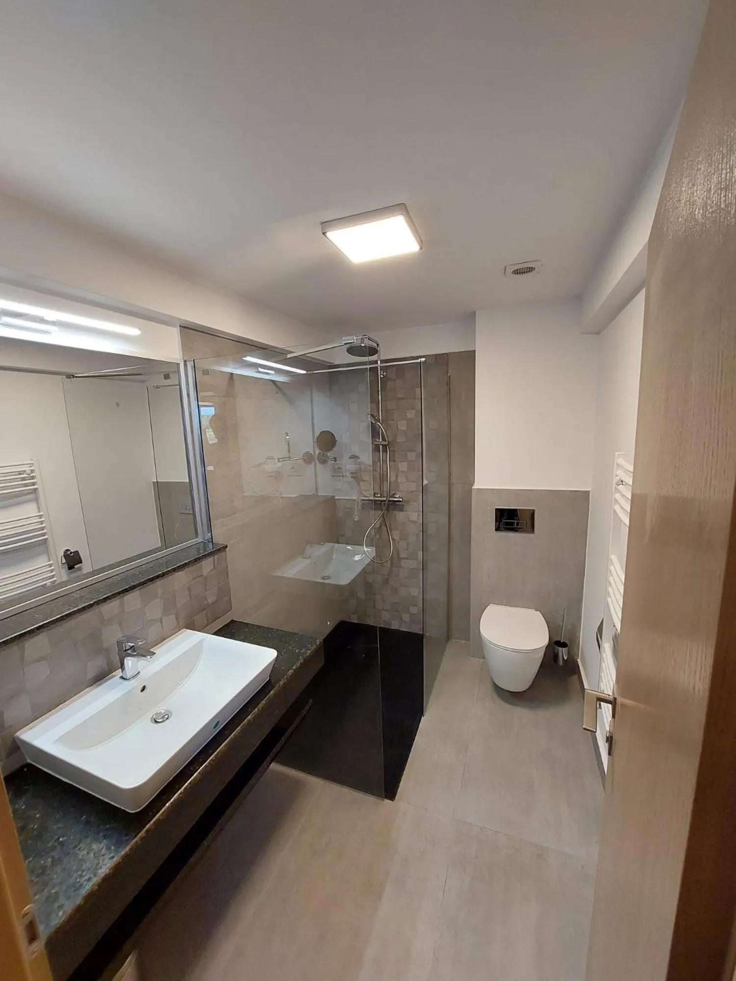 Bathroom in New Wolf