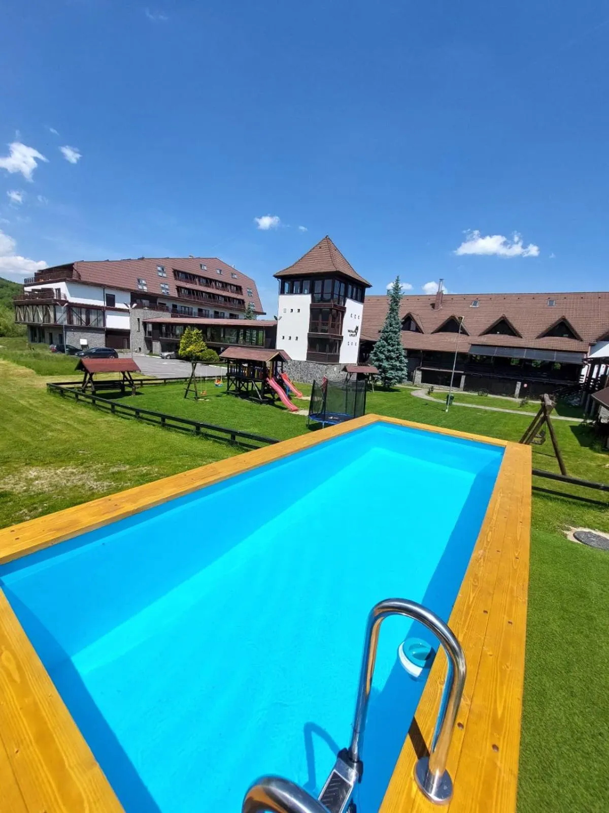 Swimming pool in New Wolf