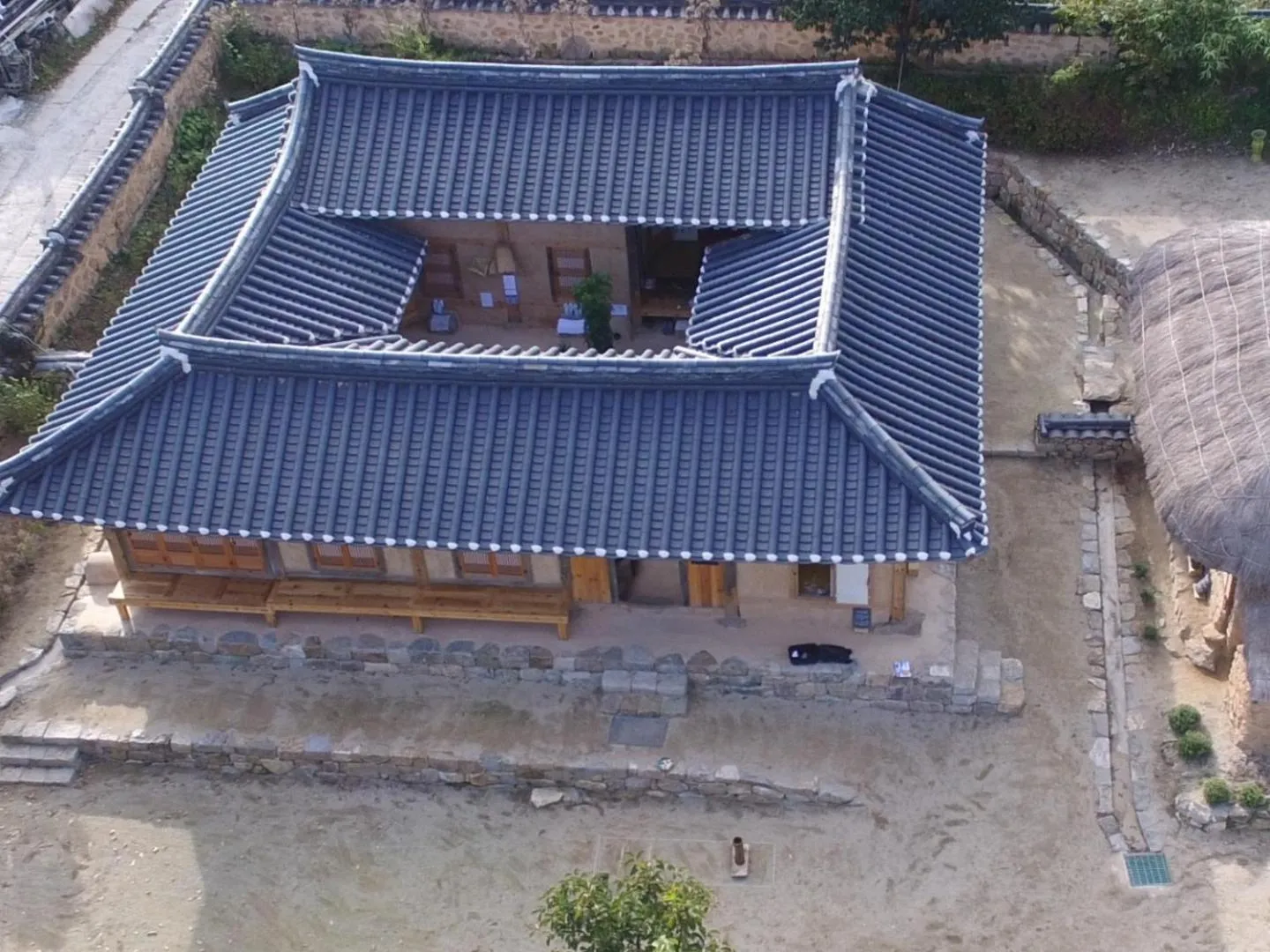 Jukheon Traditional House